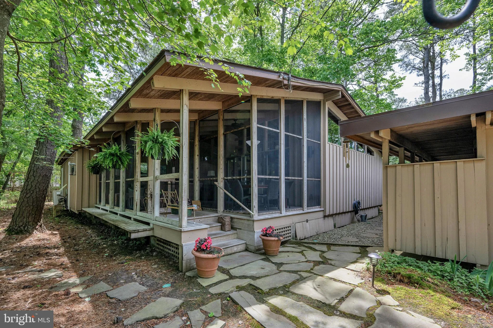 Rehoboth Beach, Delaware 19971, United States, 3 Bedrooms Bedrooms, ,2 BathroomsBathrooms,Residential,Active,136803