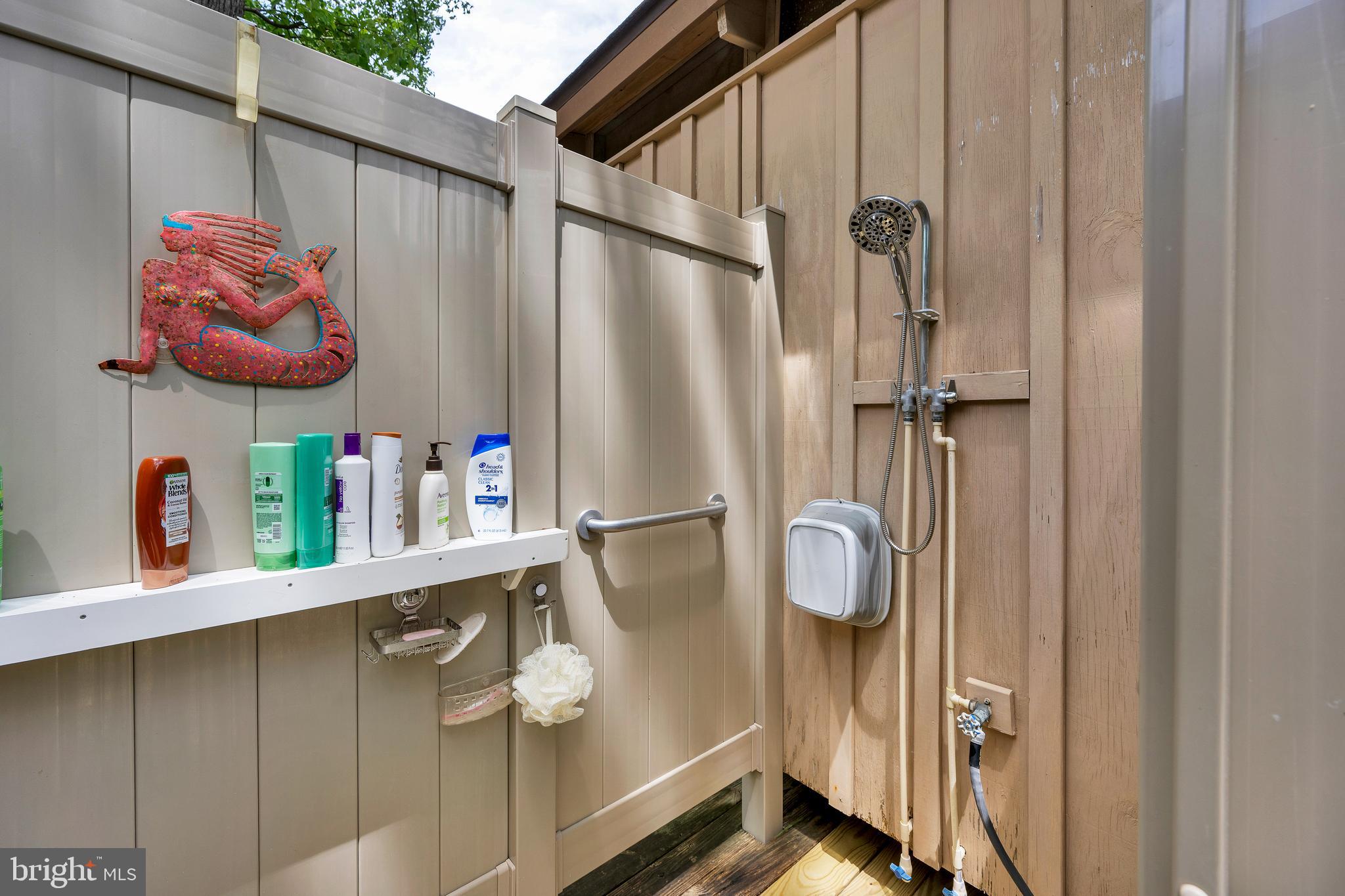 NORTH SHORES - Residential