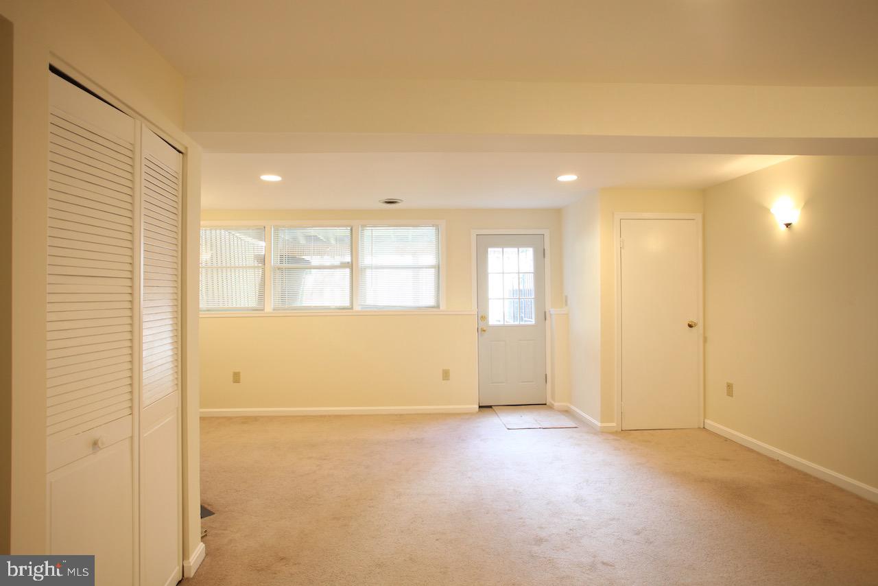 AMBERFIELD - Residential Lease