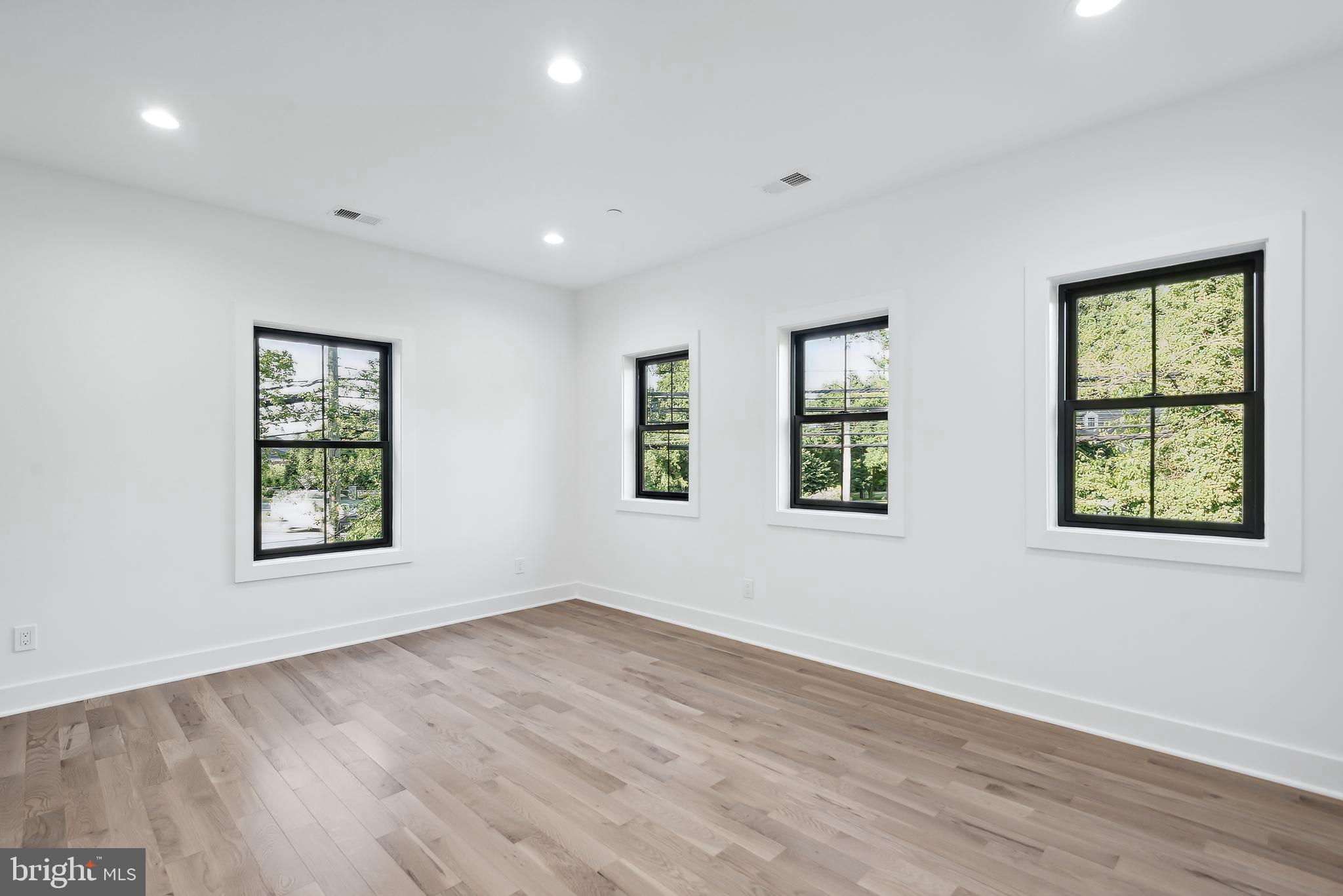 ALTA VISTA - Residential