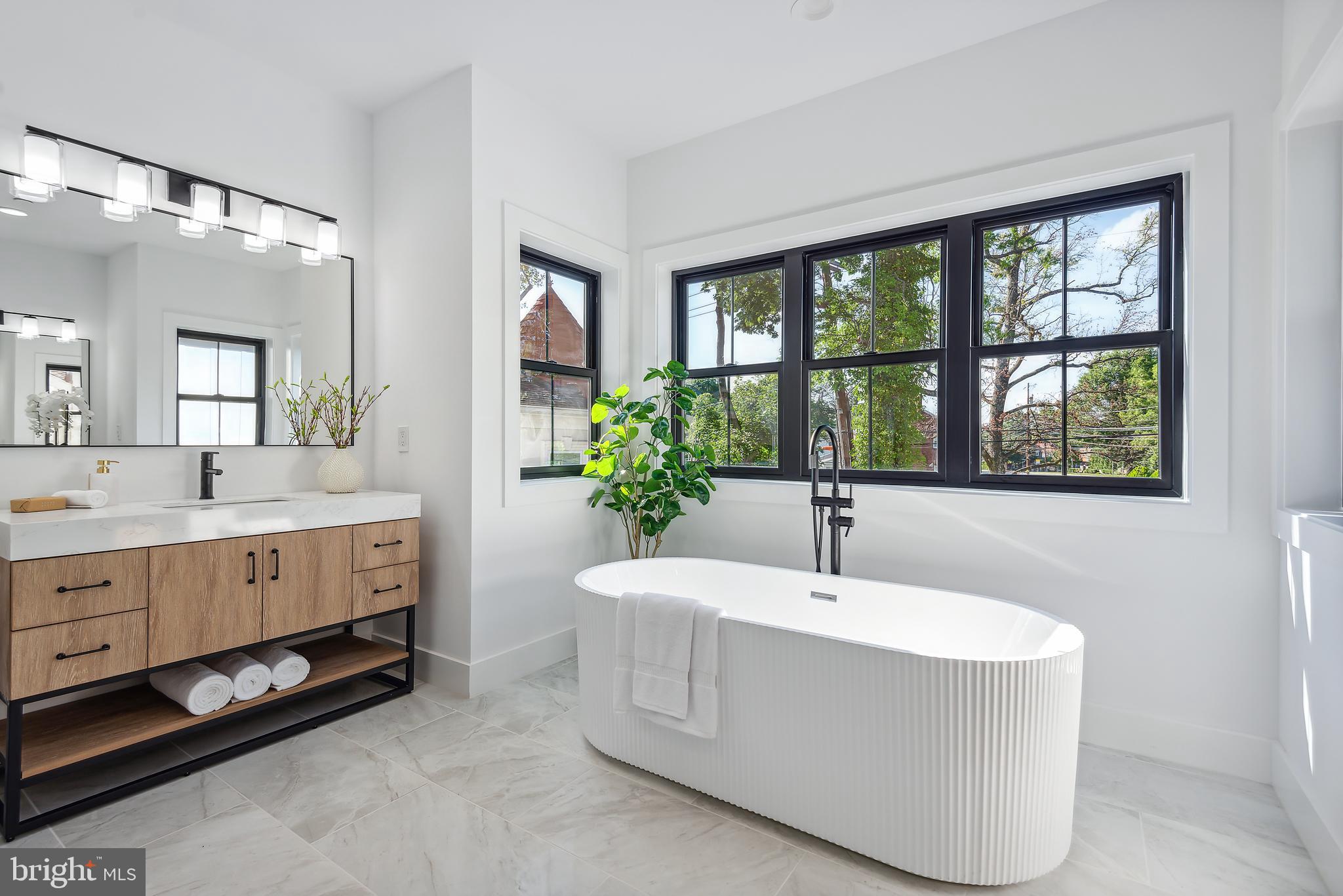 ALTA VISTA - Residential