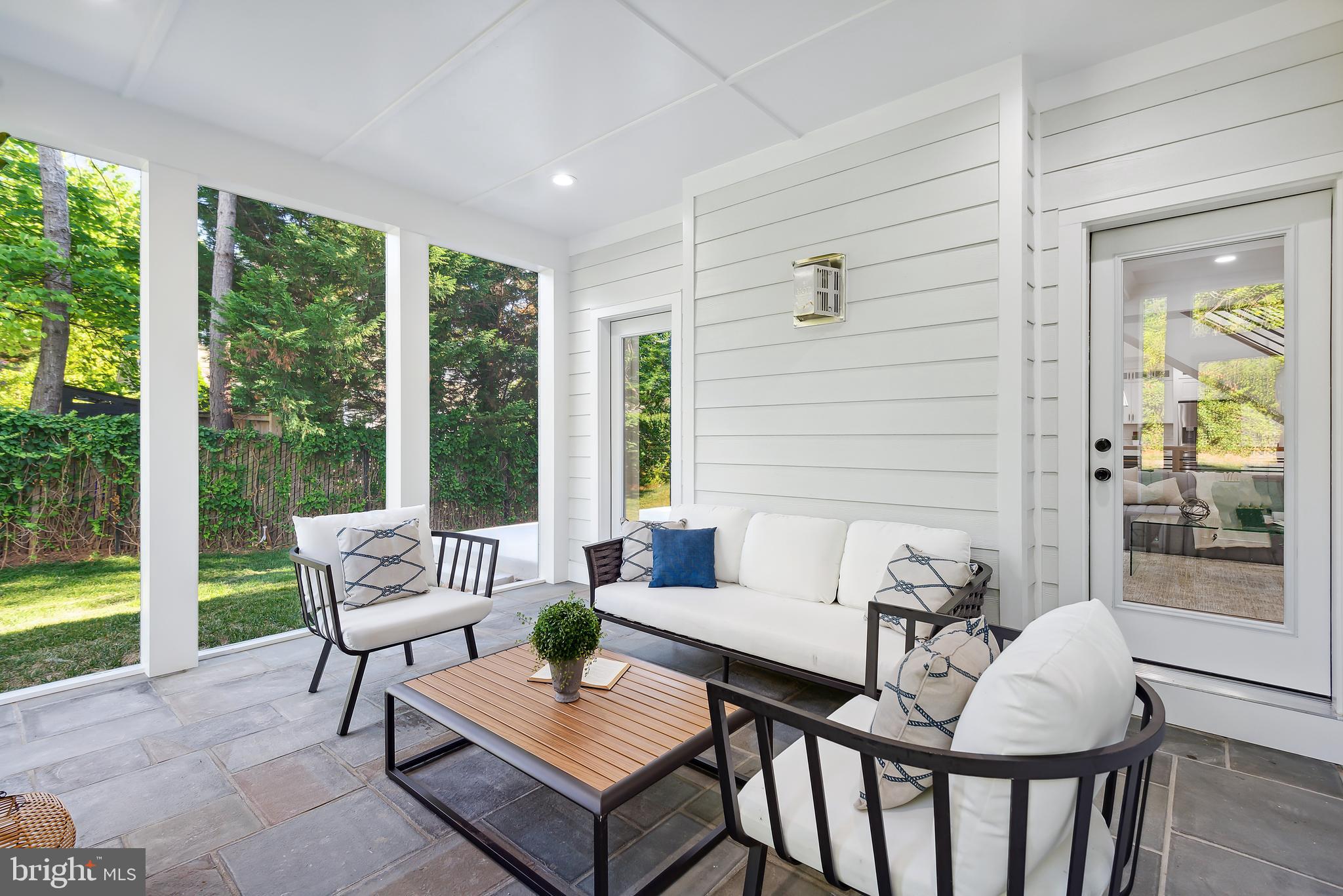 ALTA VISTA - Residential