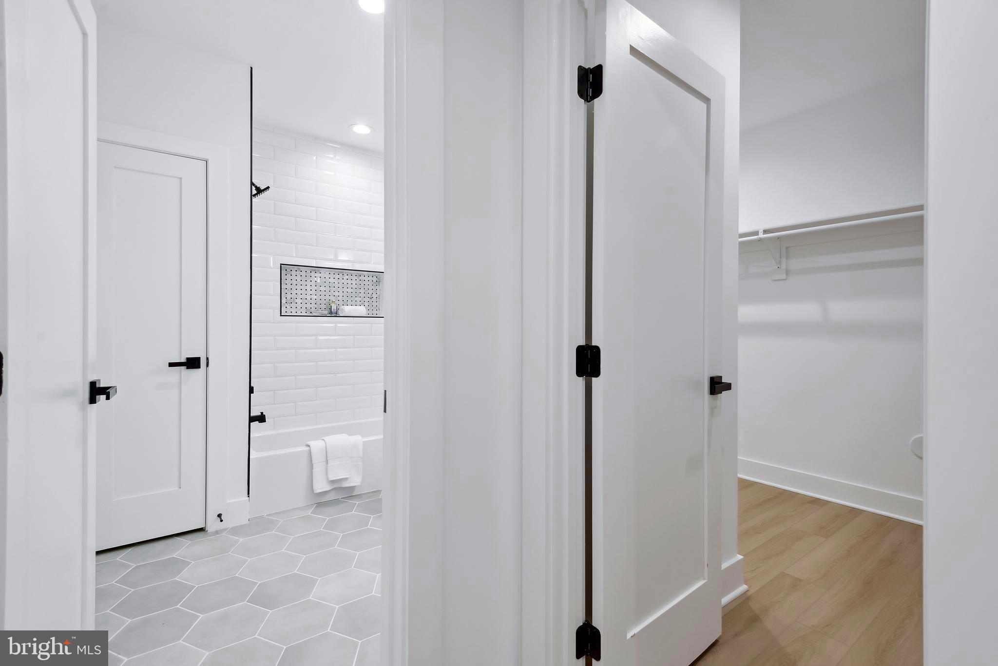 ALTA VISTA - Residential