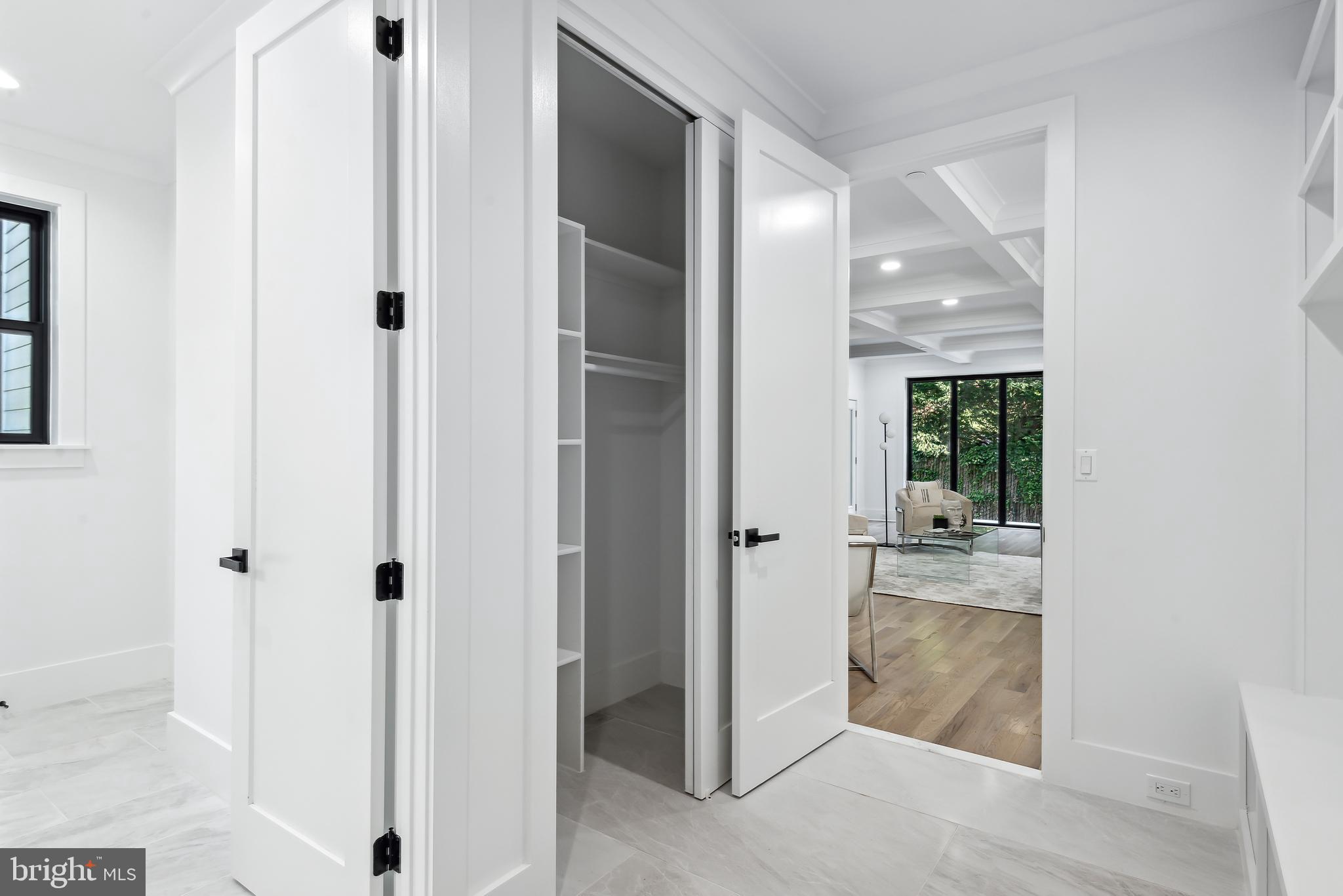 ALTA VISTA - Residential