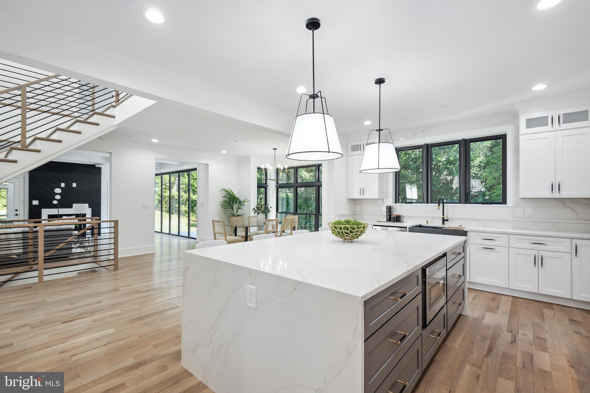 ALTA VISTA - Residential