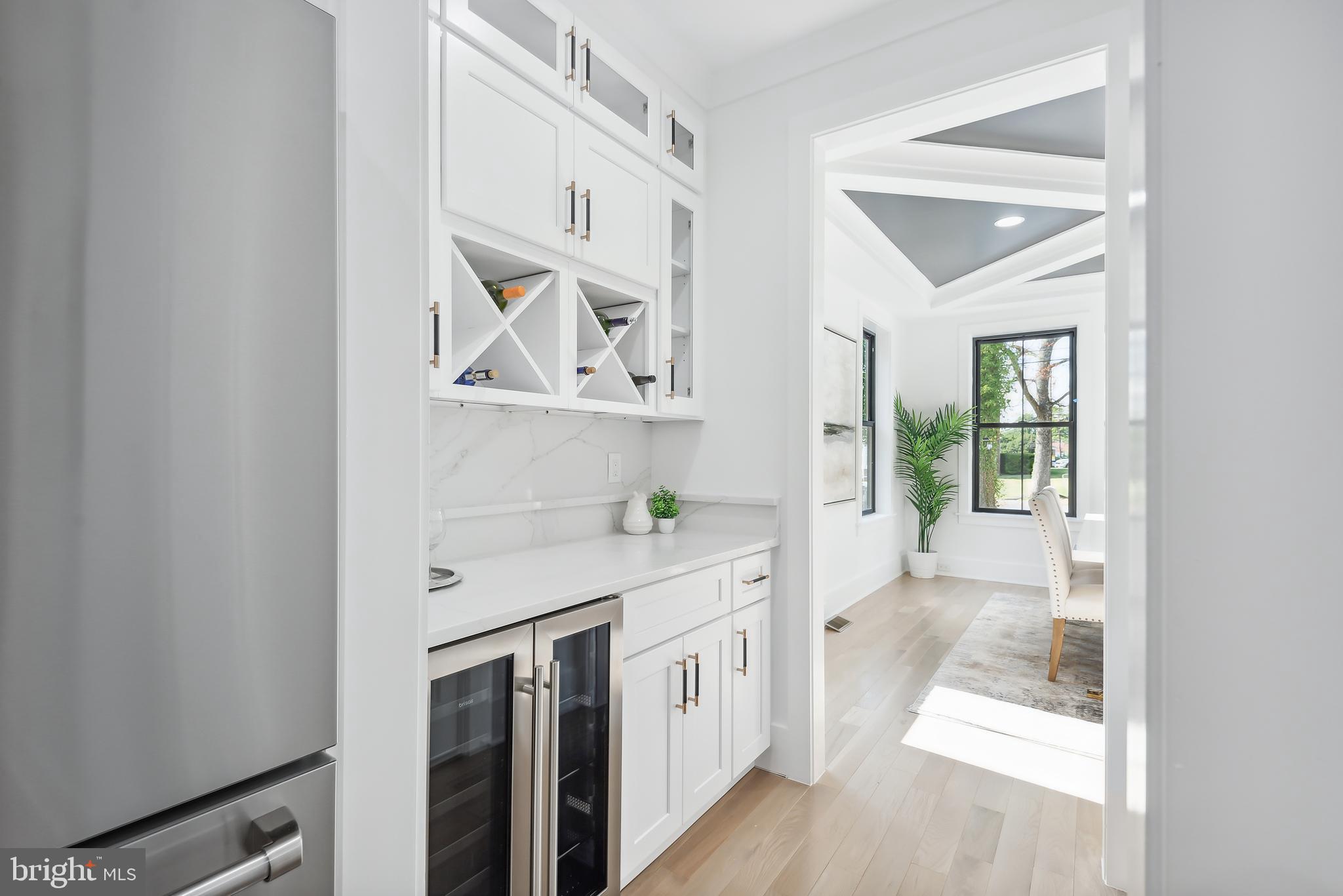 ALTA VISTA - Residential