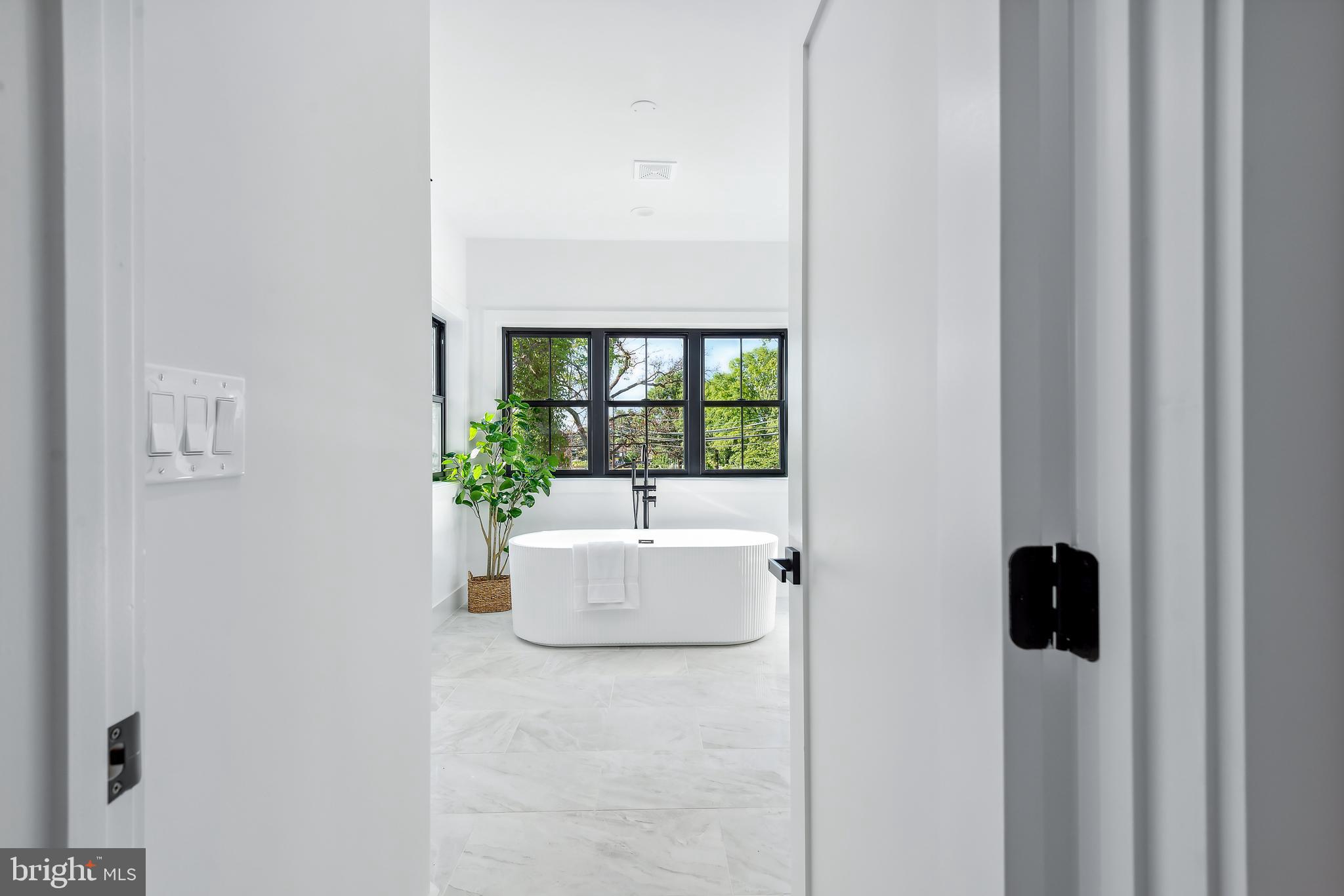 ALTA VISTA - Residential