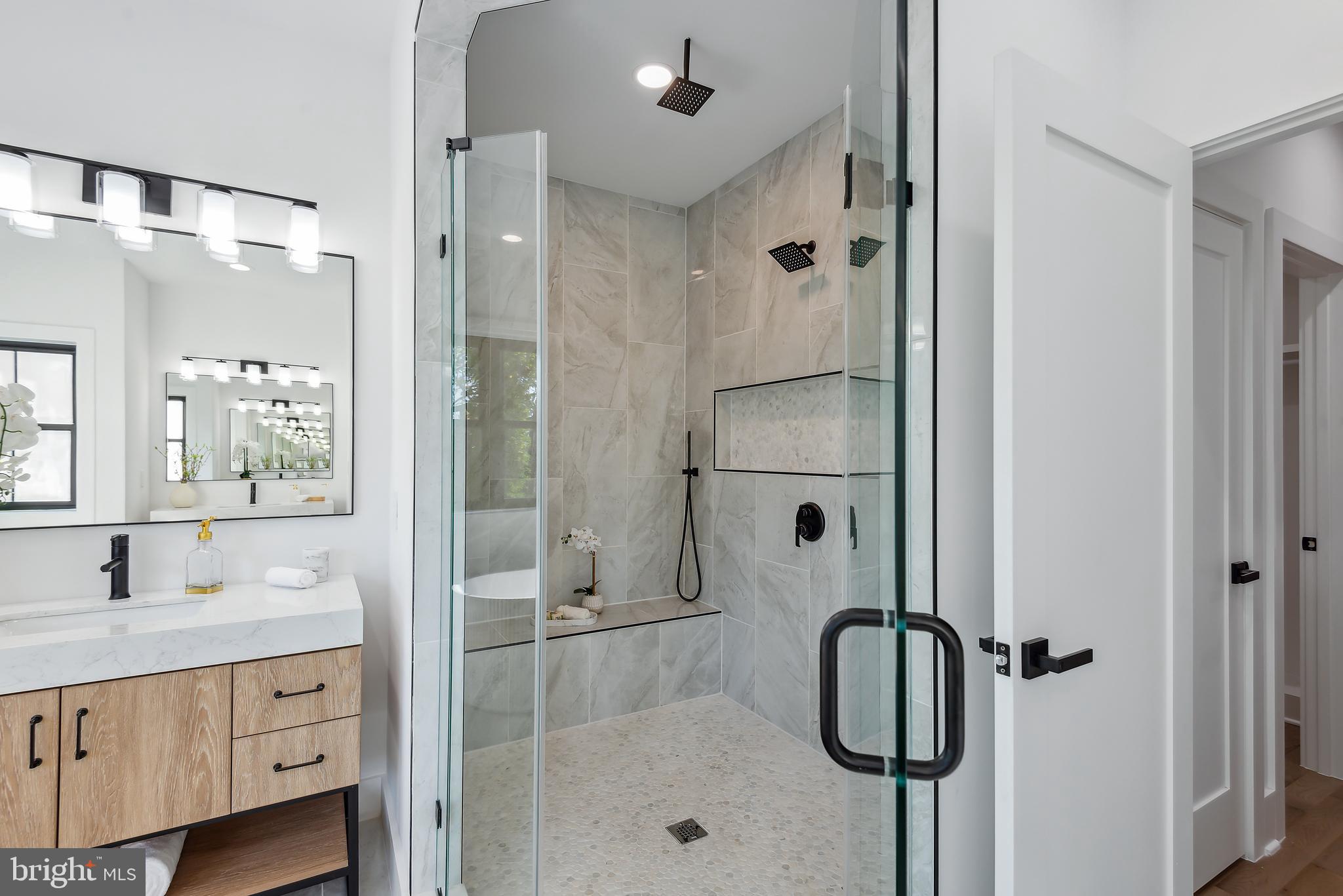 ALTA VISTA - Residential