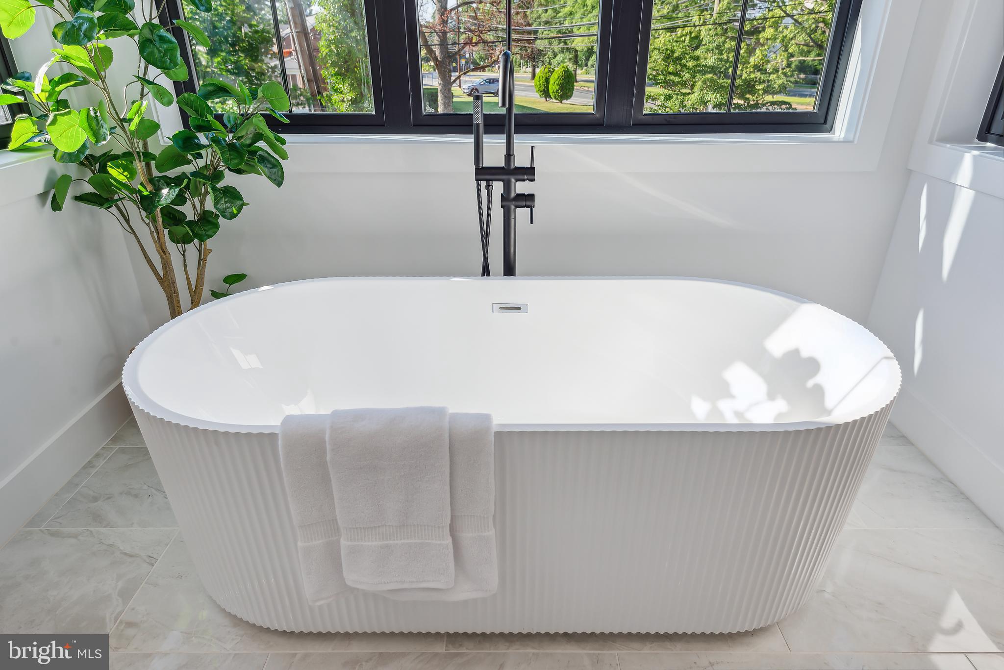 ALTA VISTA - Residential