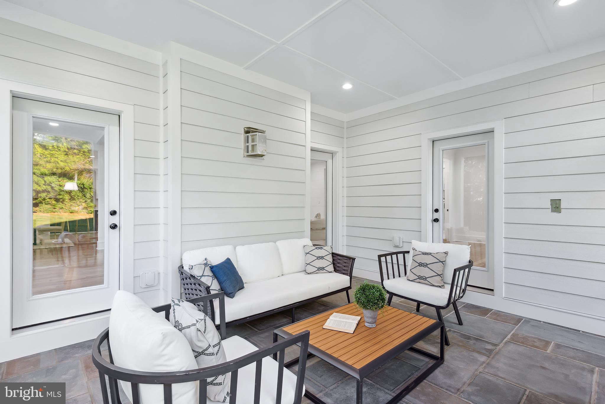 ALTA VISTA - Residential