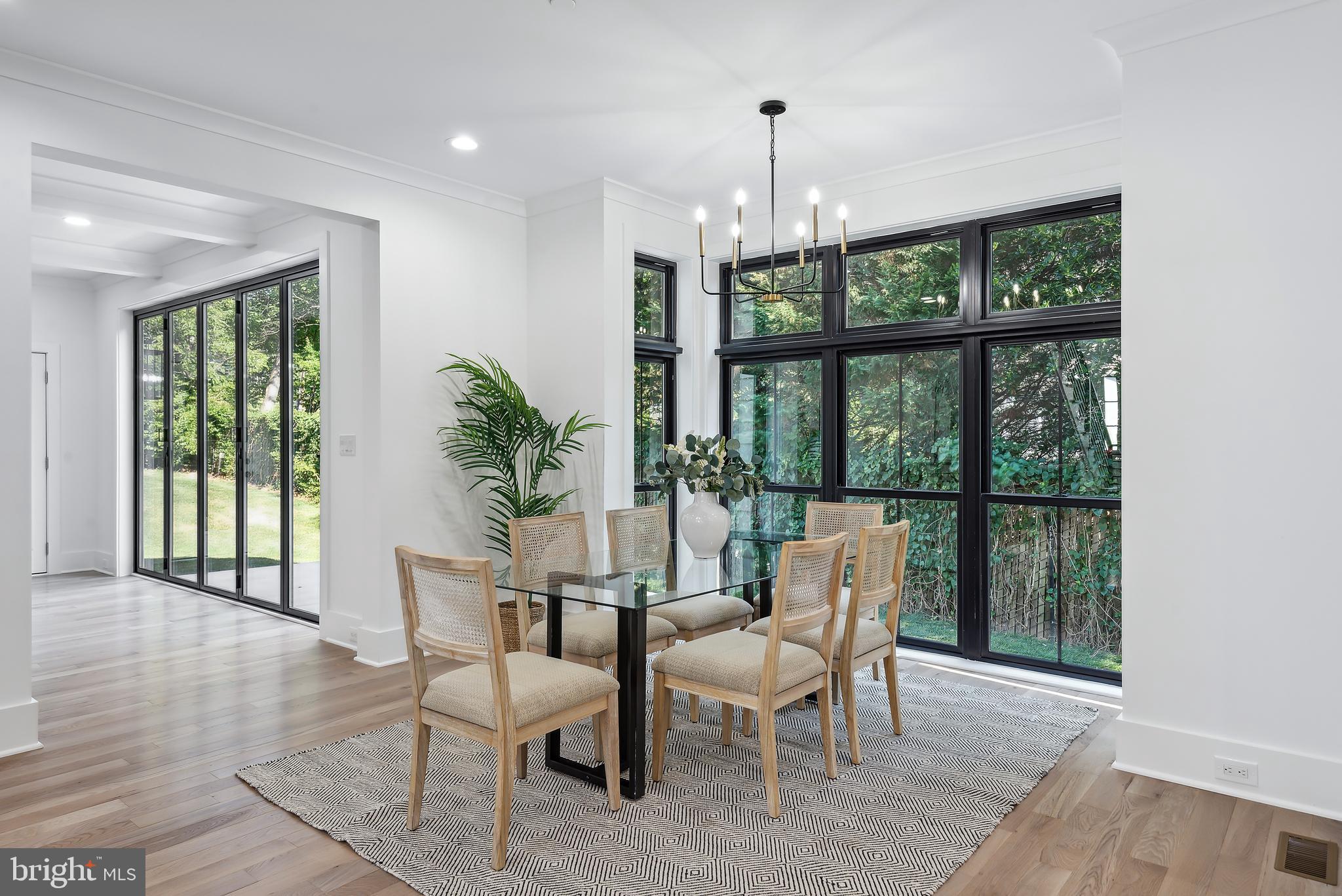 ALTA VISTA - Residential