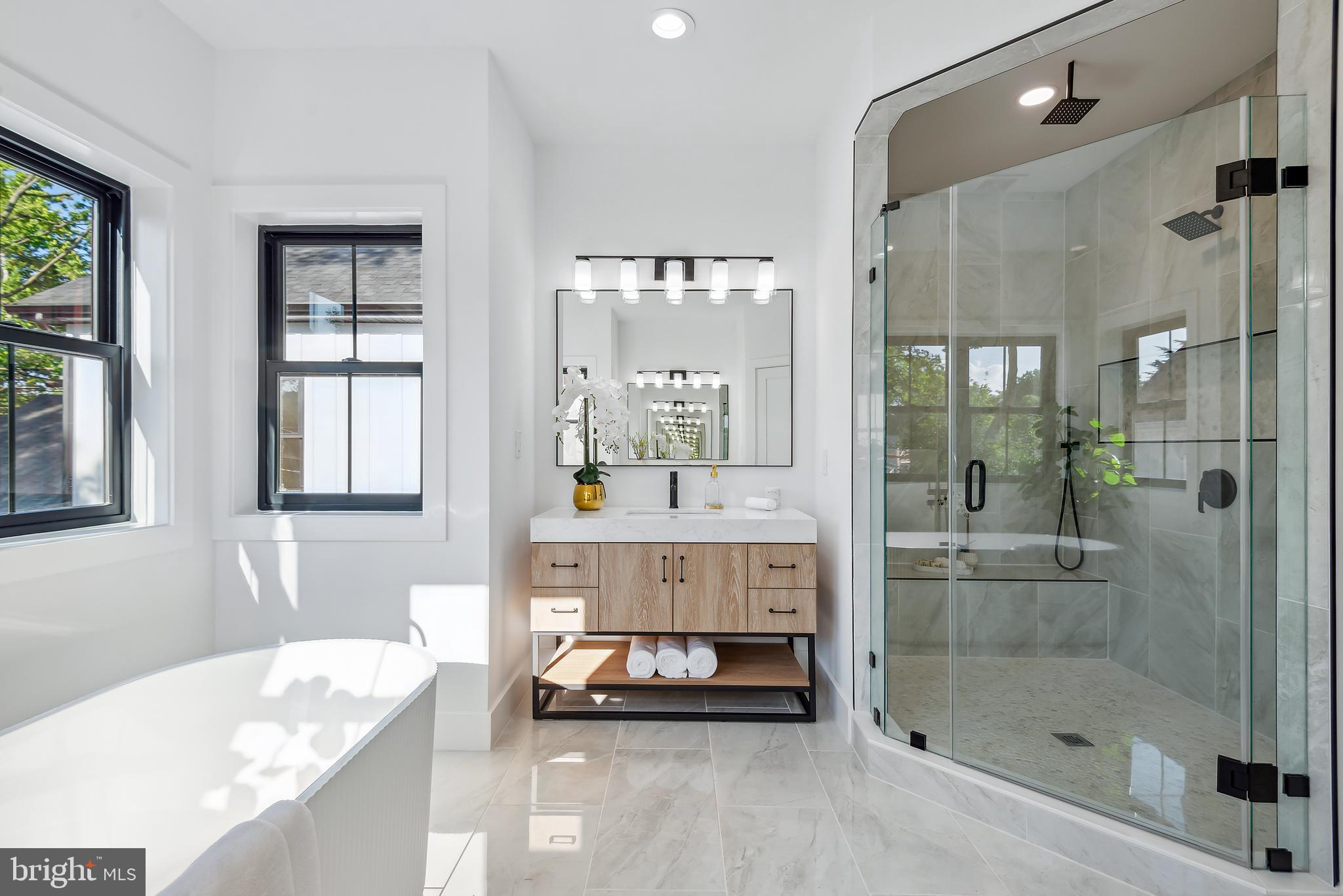 ALTA VISTA - Residential