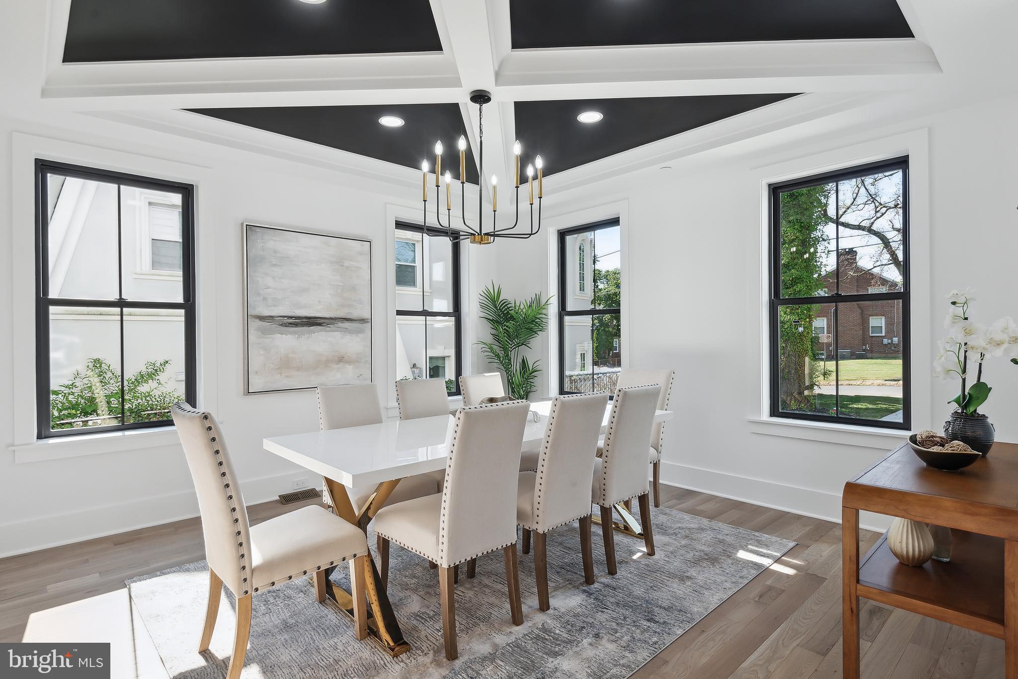 ALTA VISTA - Residential