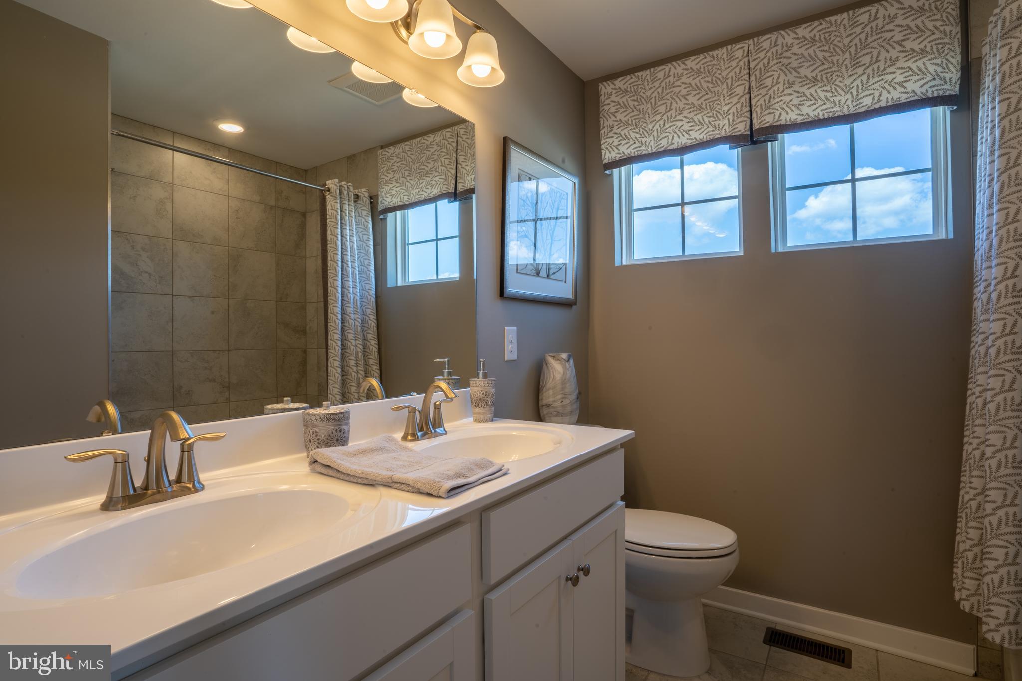 TOWNES AT SHANNON HILL - Residential Lease