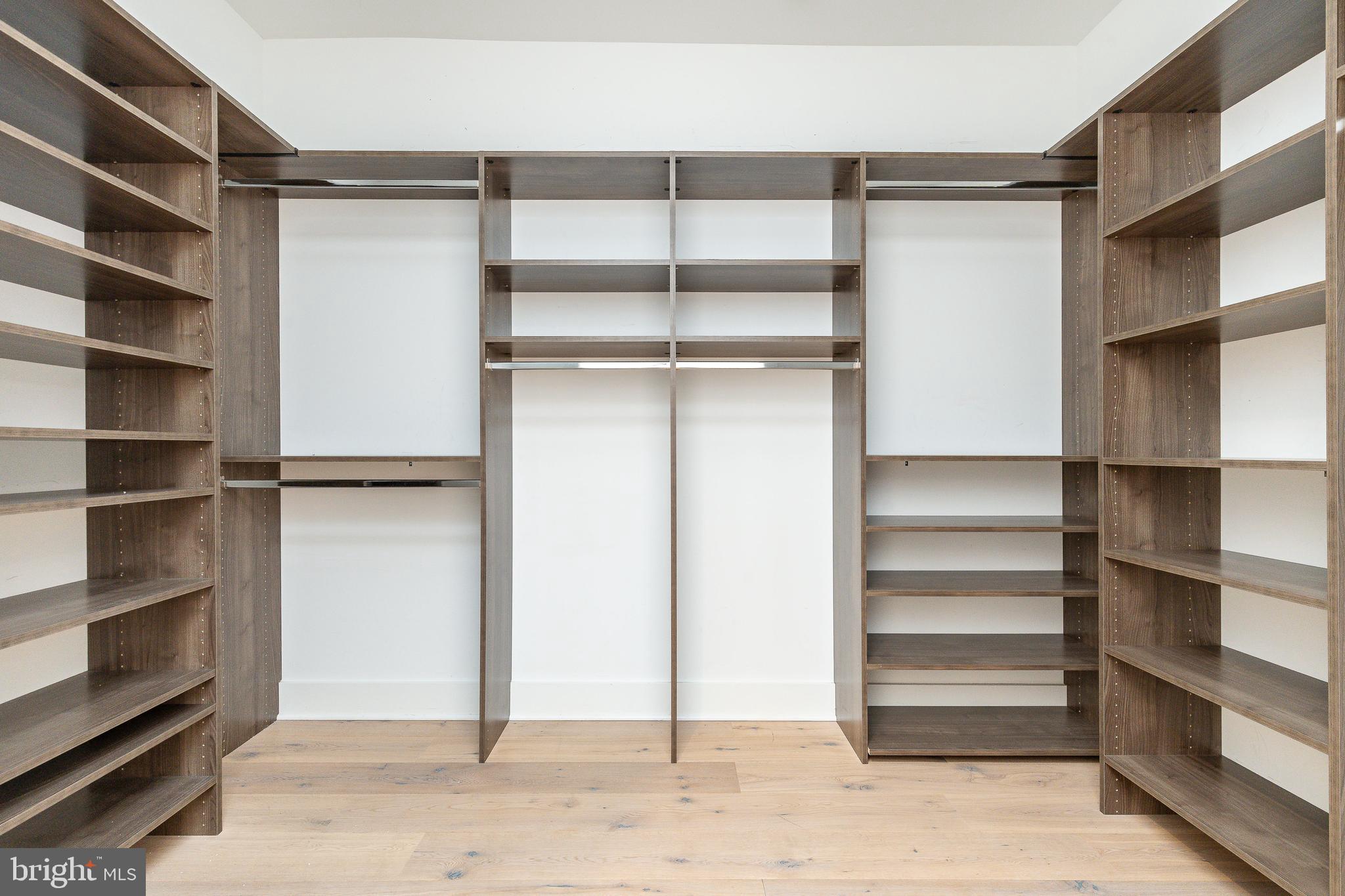 BELLA VISTA - Residential