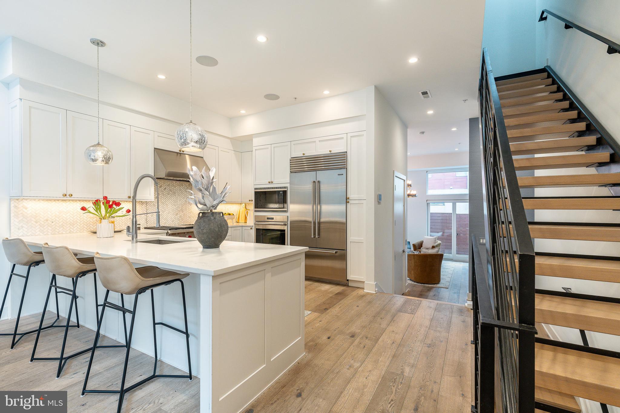 BELLA VISTA - Residential