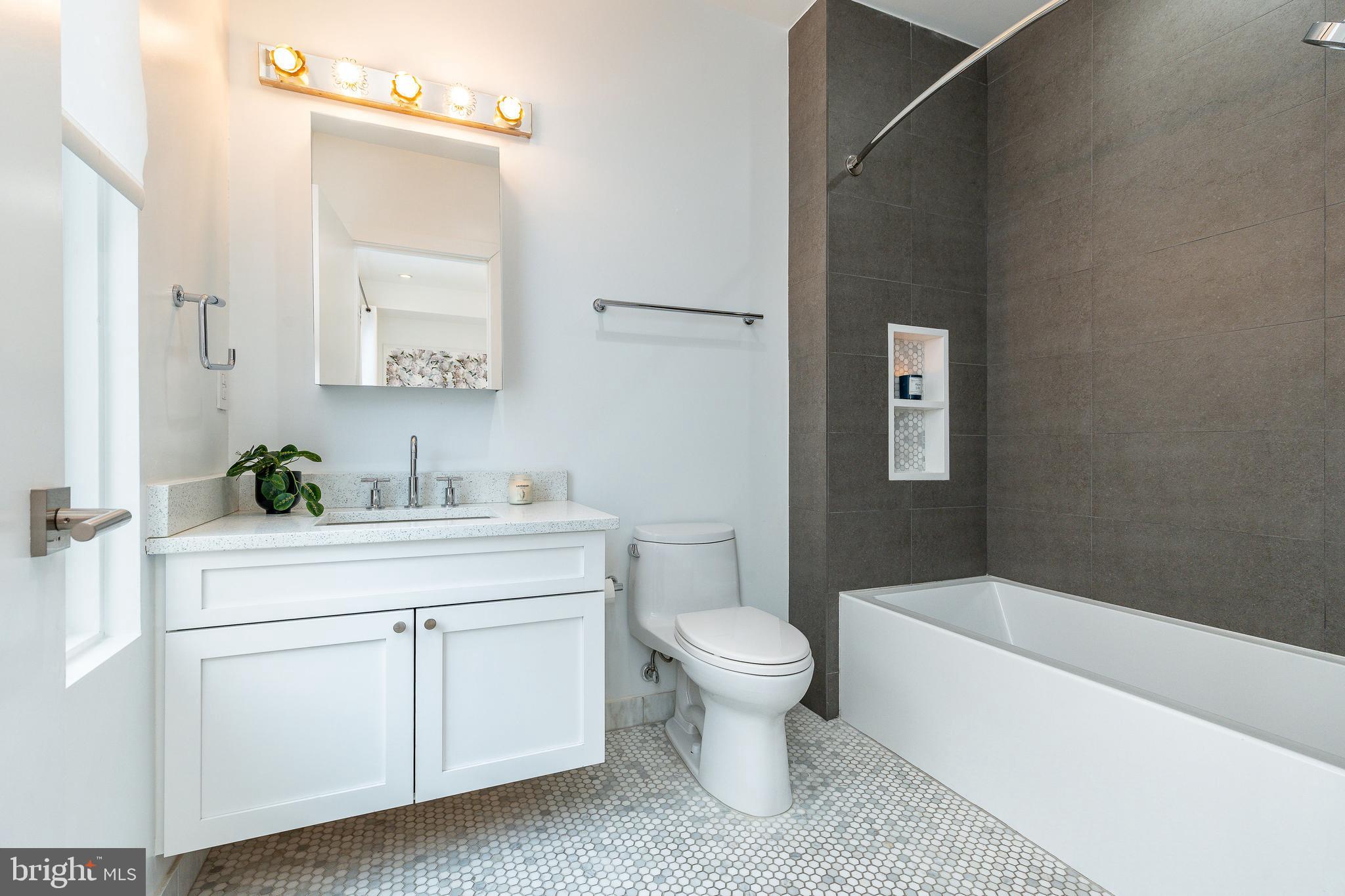 BELLA VISTA - Residential