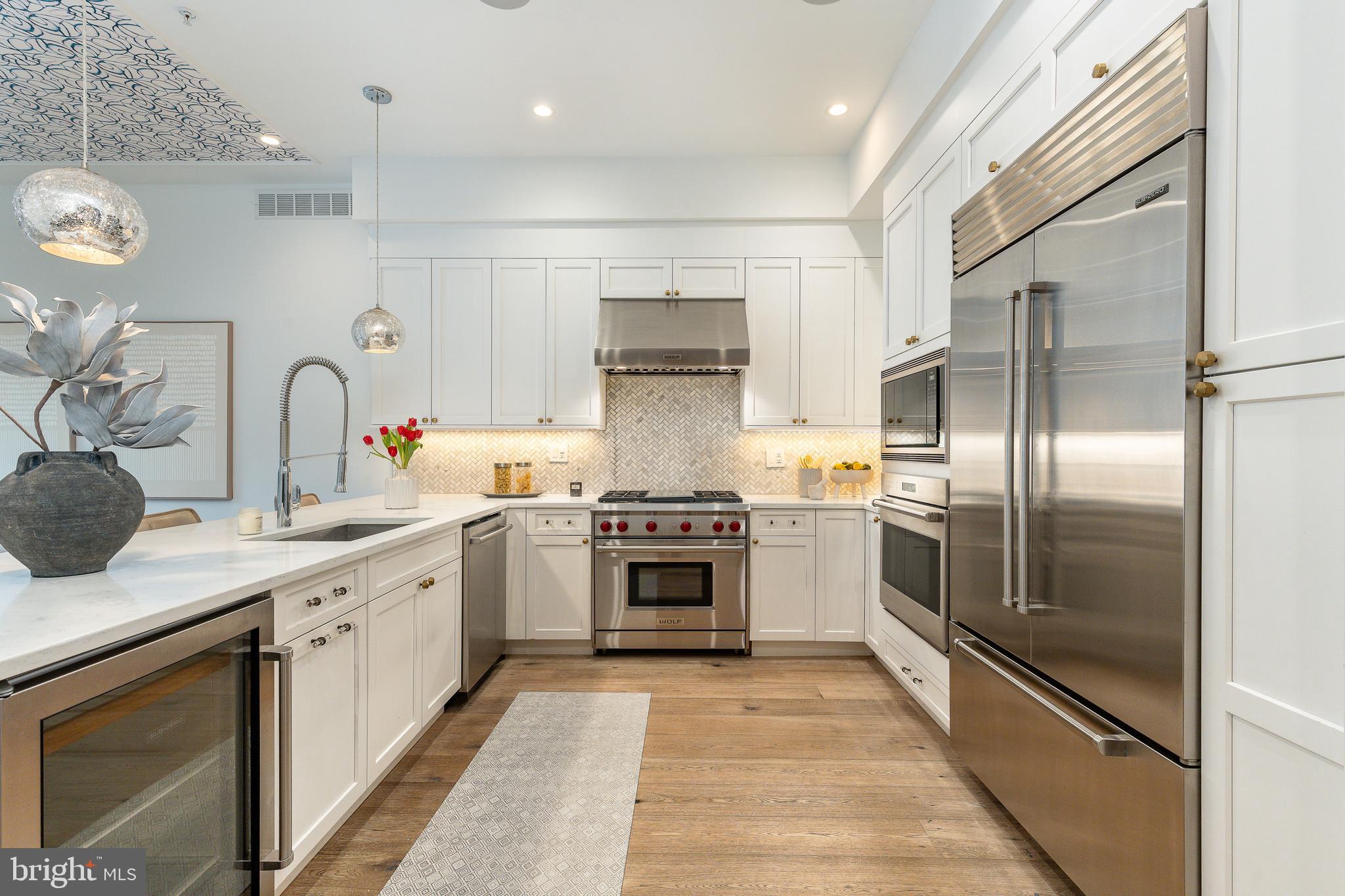 BELLA VISTA - Residential