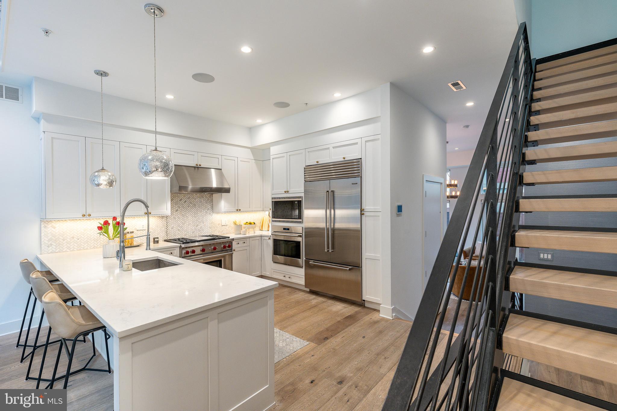 BELLA VISTA - Residential