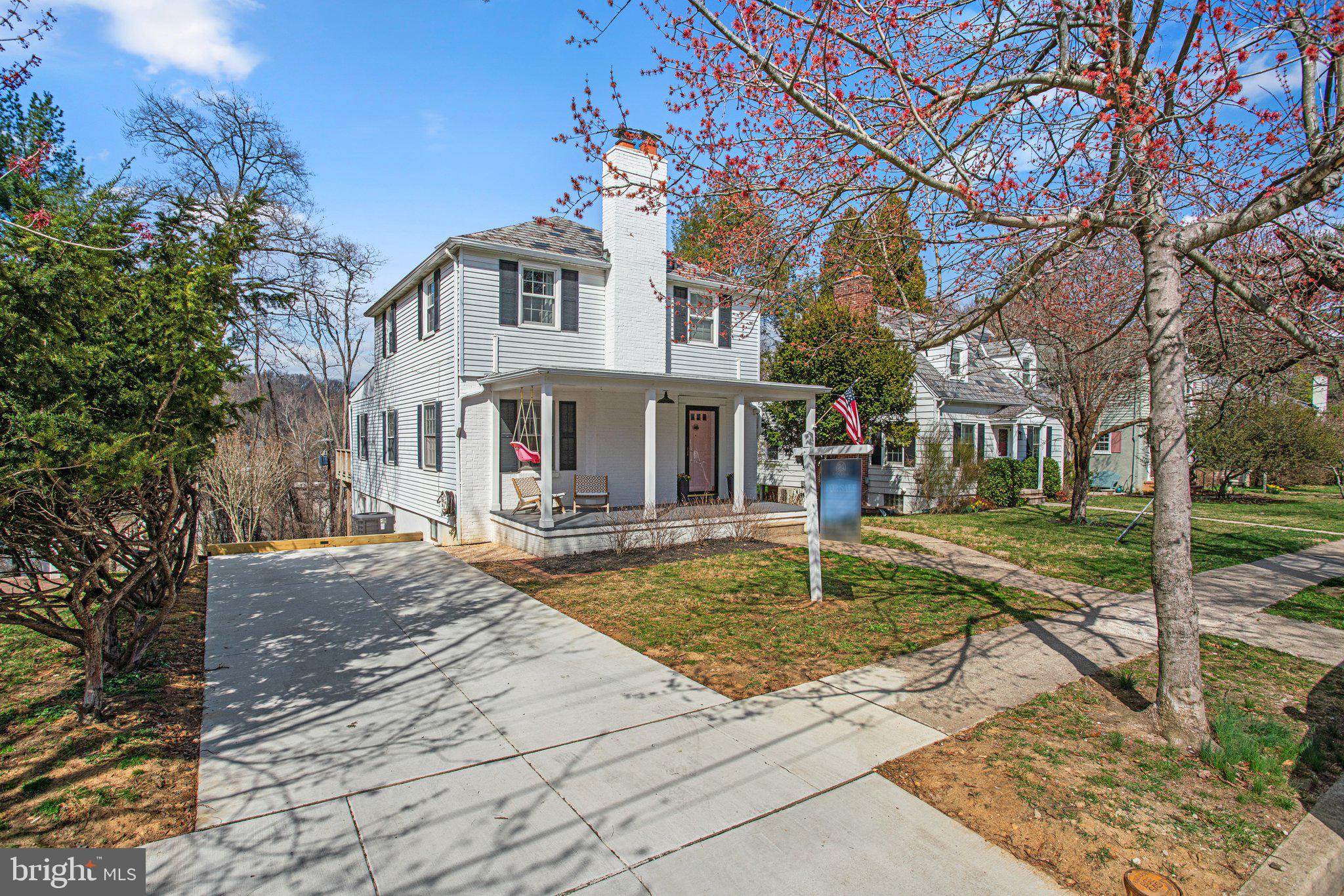 LAKE FALLS - Residential