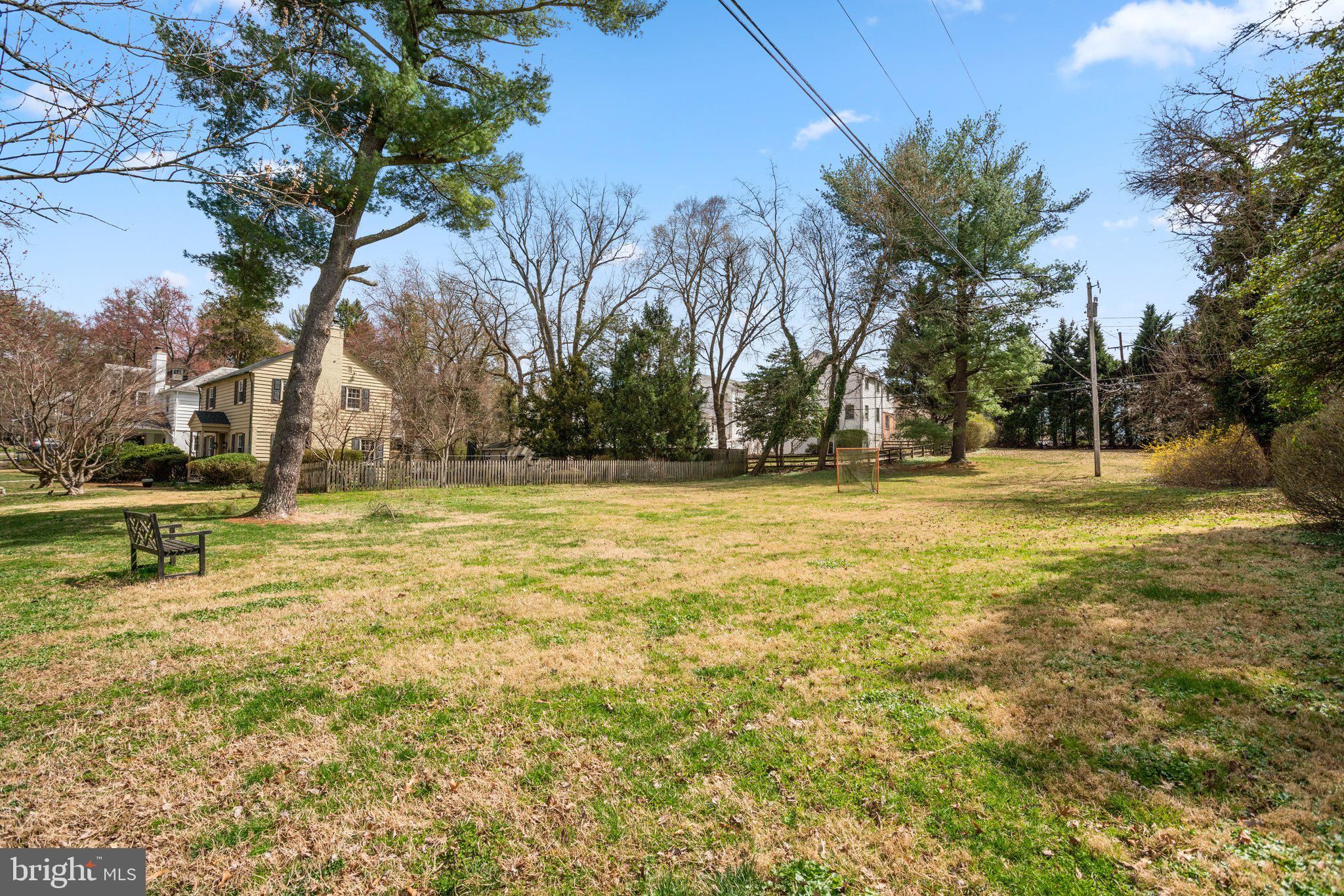 LAKE FALLS - Residential