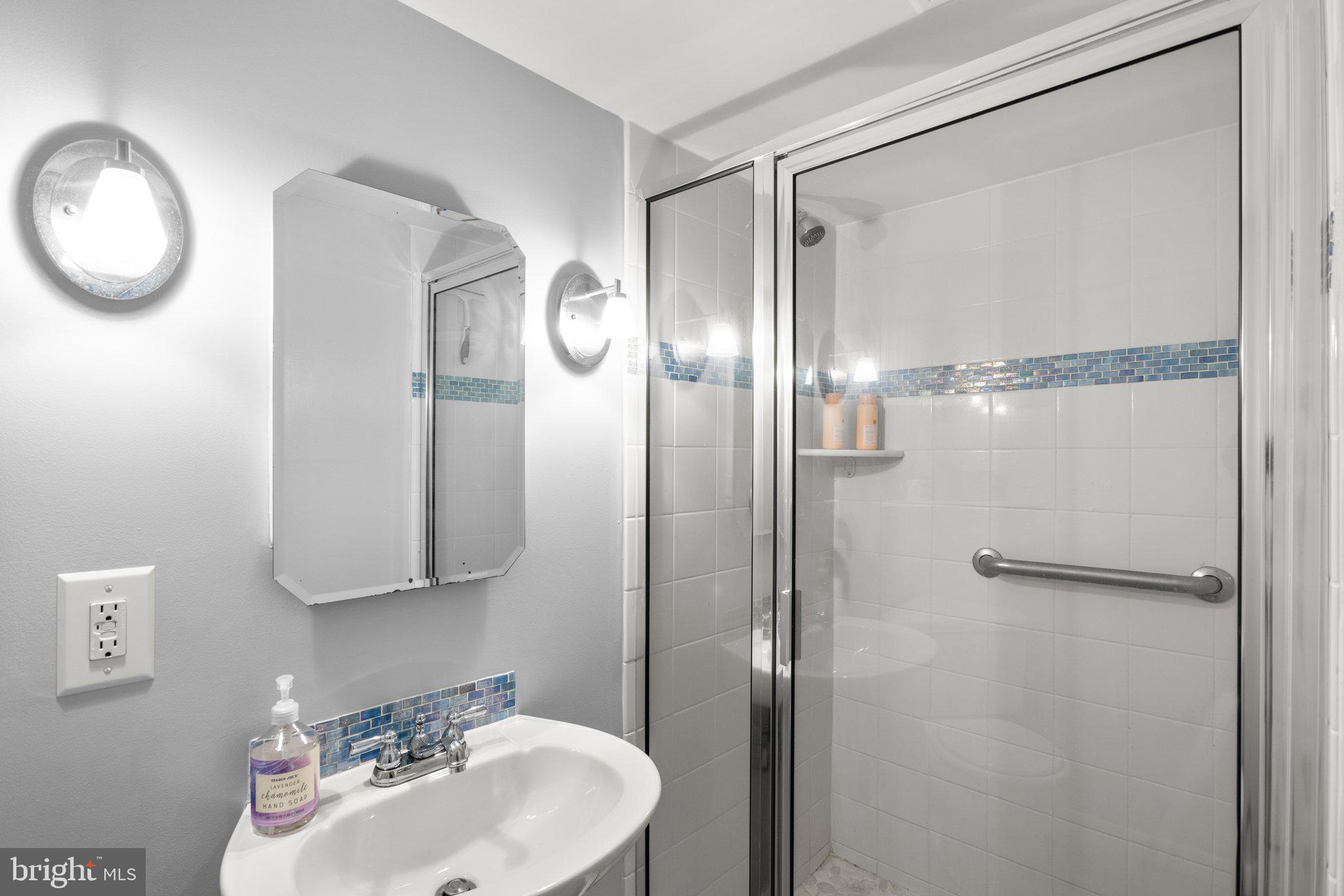 LAKE FALLS - Residential