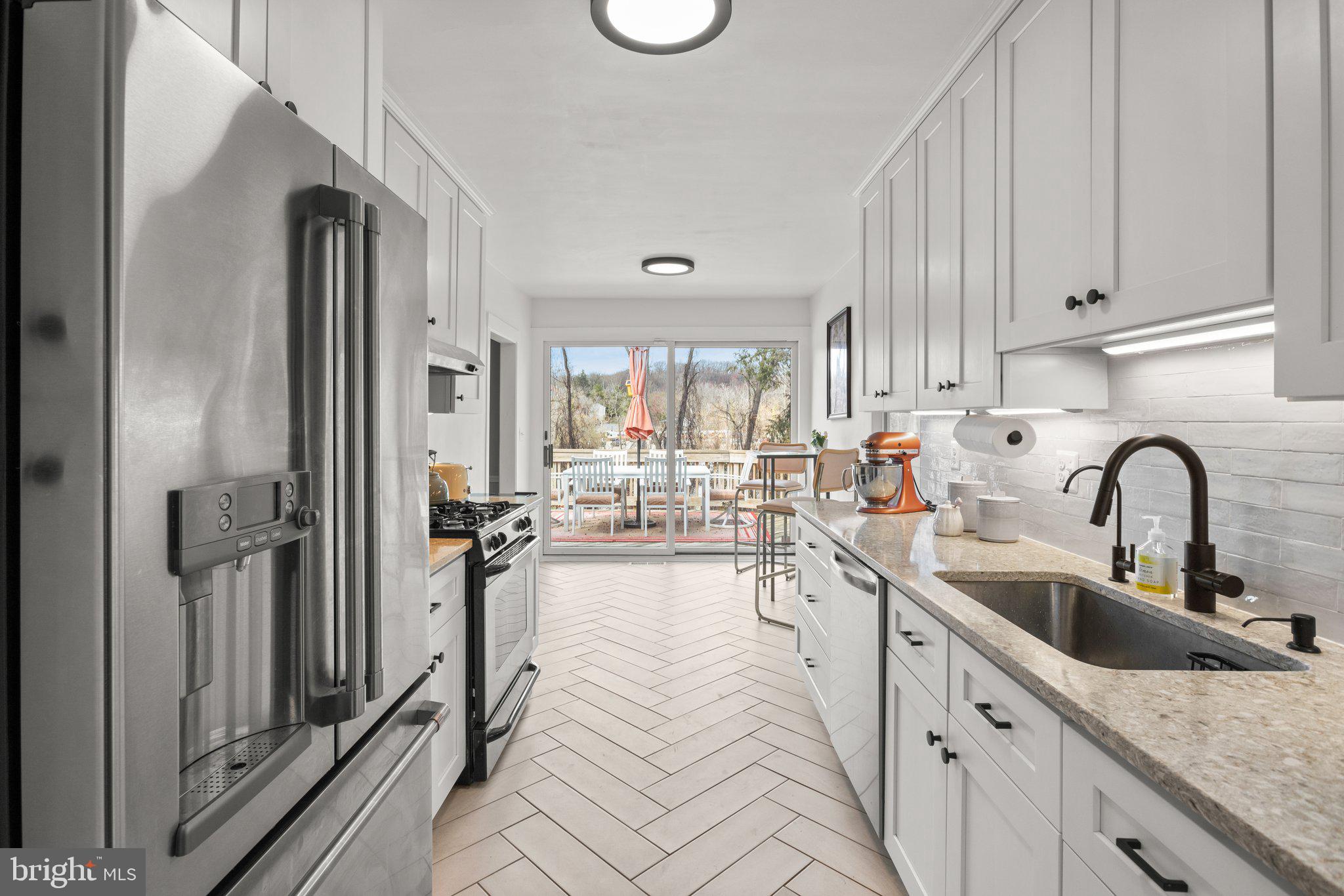 LAKE FALLS - Residential