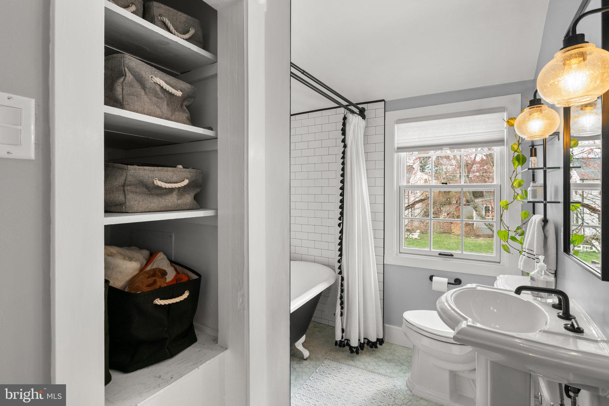 LAKE FALLS - Residential