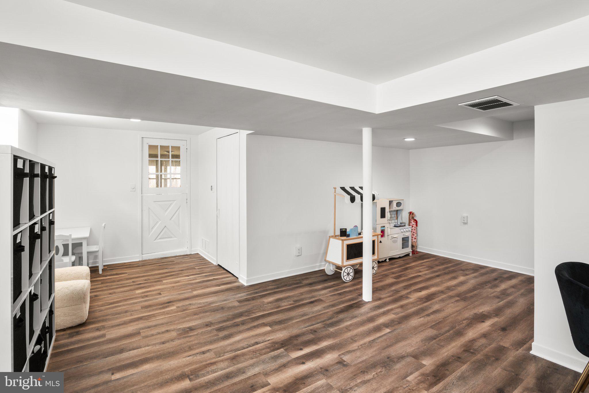 LAKE FALLS - Residential