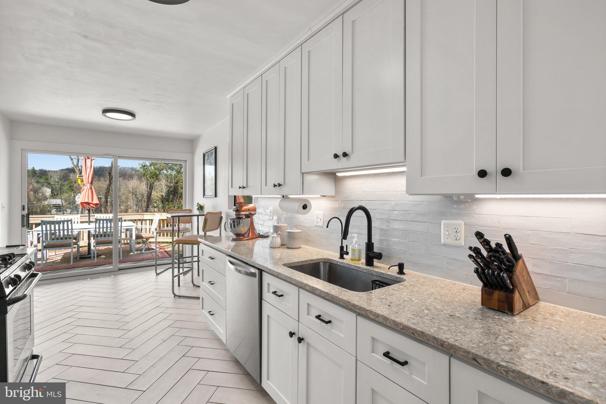 LAKE FALLS - Residential