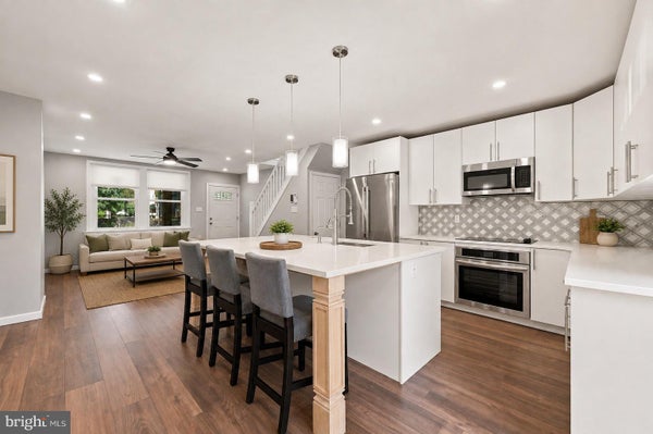 516 E MAYLAND ST, PHILADELPHIA, PA 19144 - Image f7a7c84d5e693d072d3fe7fbd2c08bef/4000559382