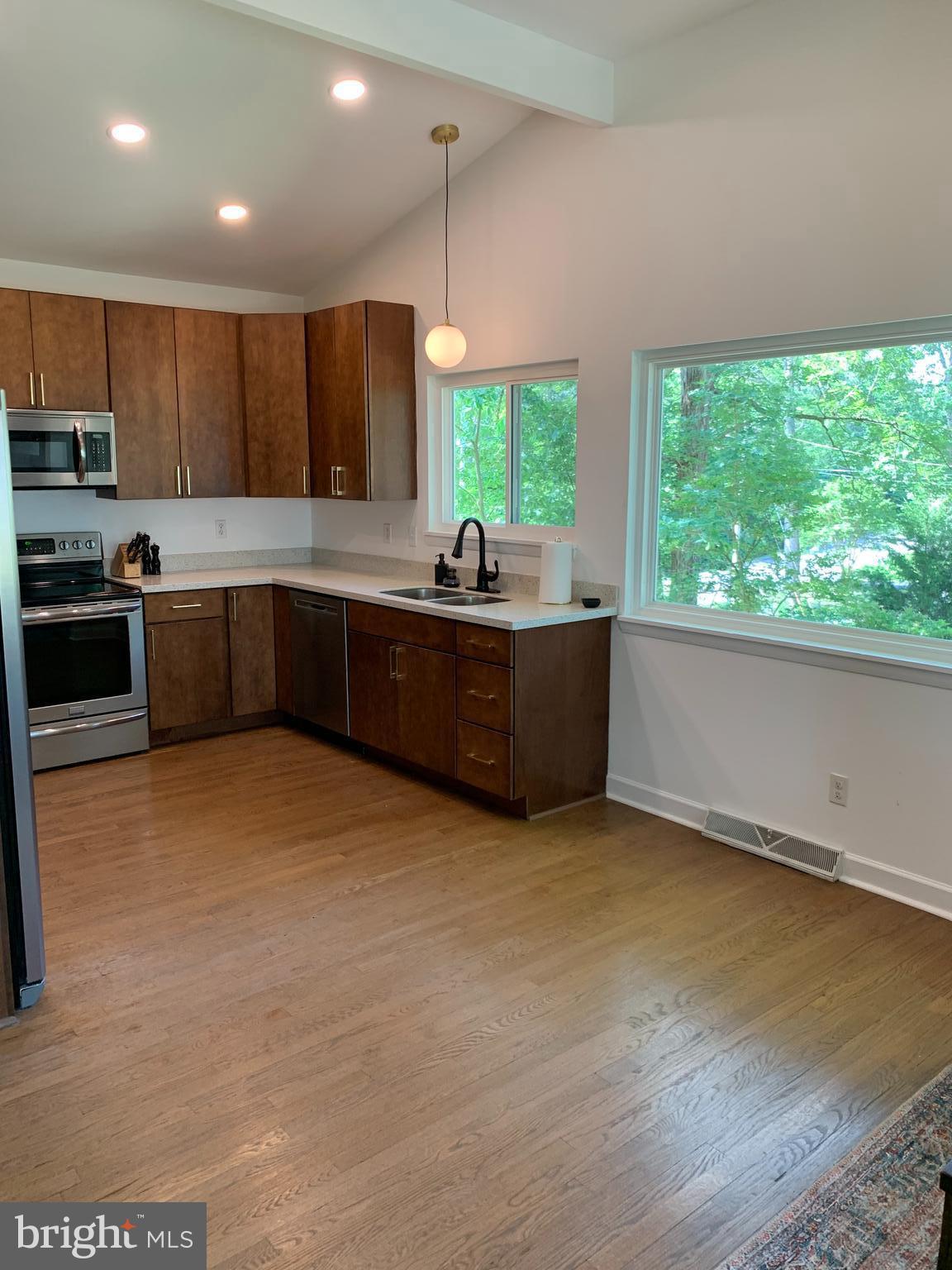 TOWN CREEK - Residential