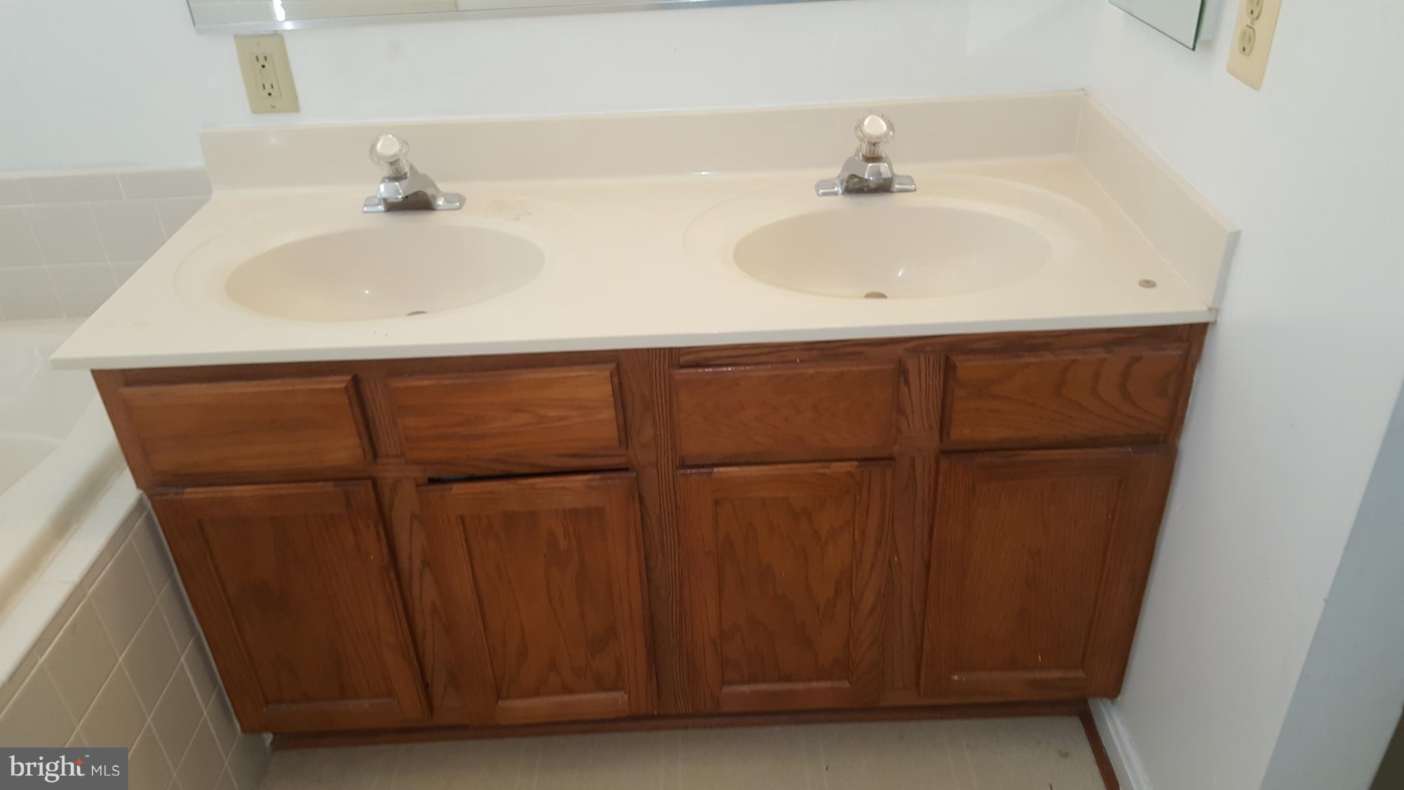 MARLTON TOWN CENTER - Residential Lease