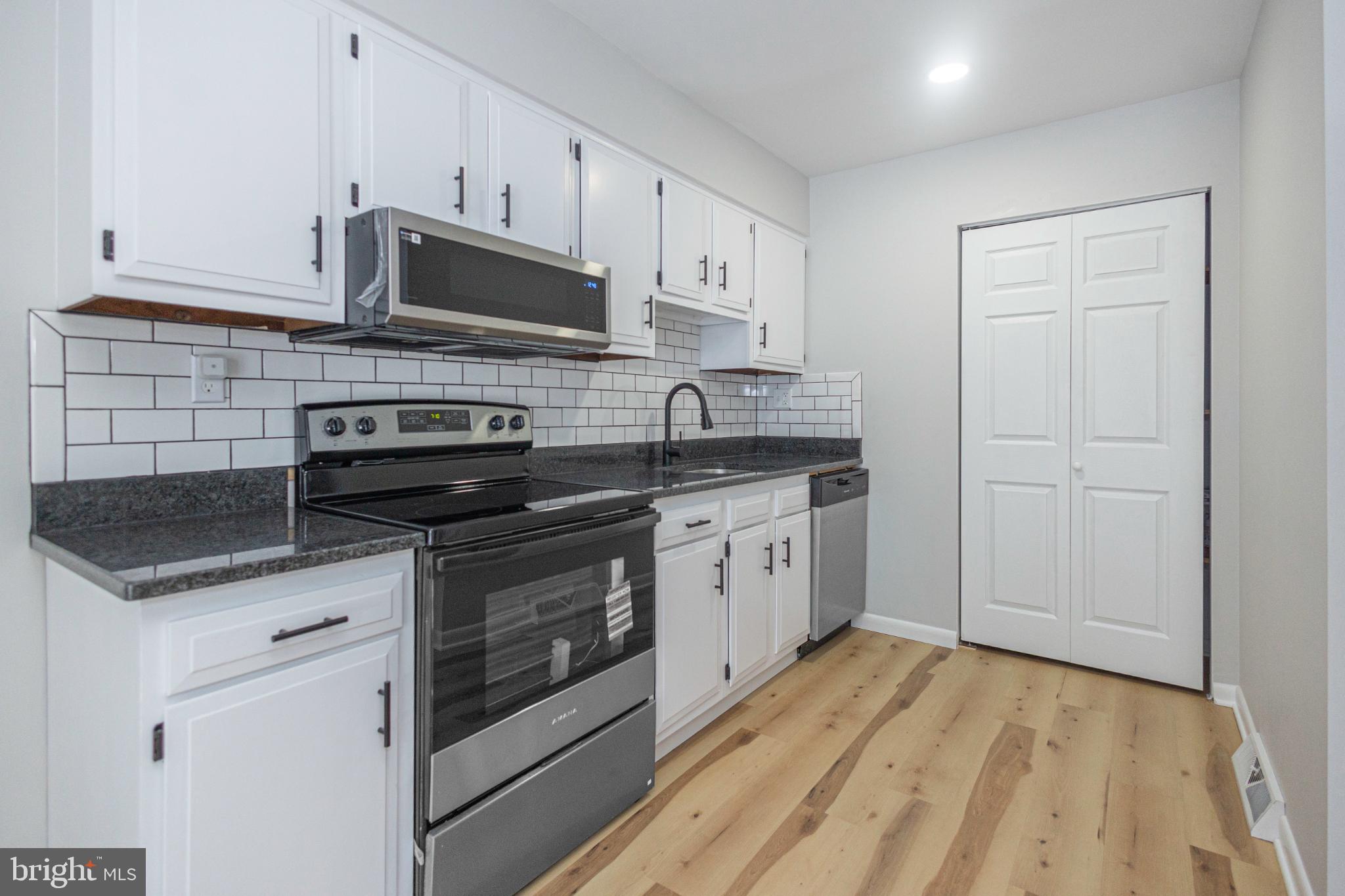 MANOR VIEW - Residential