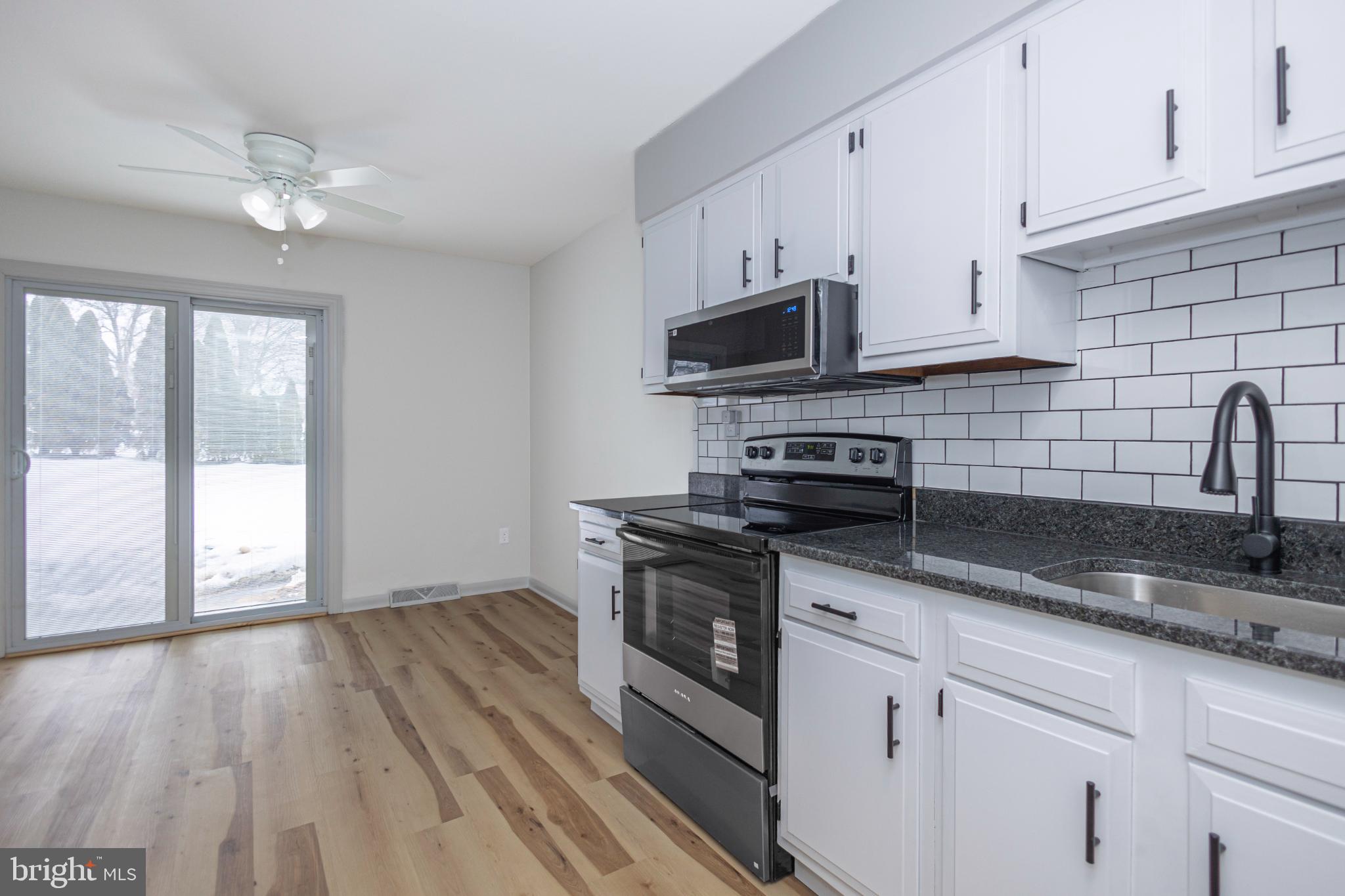 MANOR VIEW - Residential