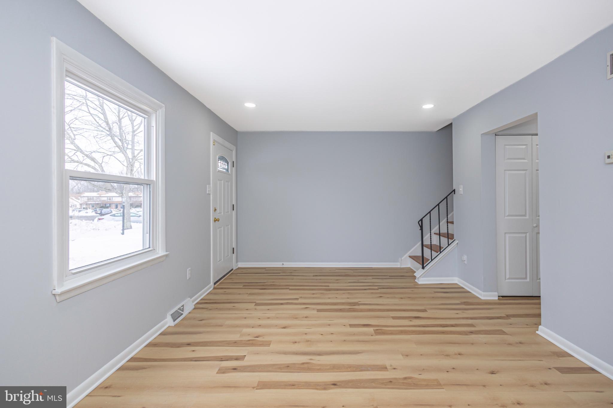 MANOR VIEW - Residential