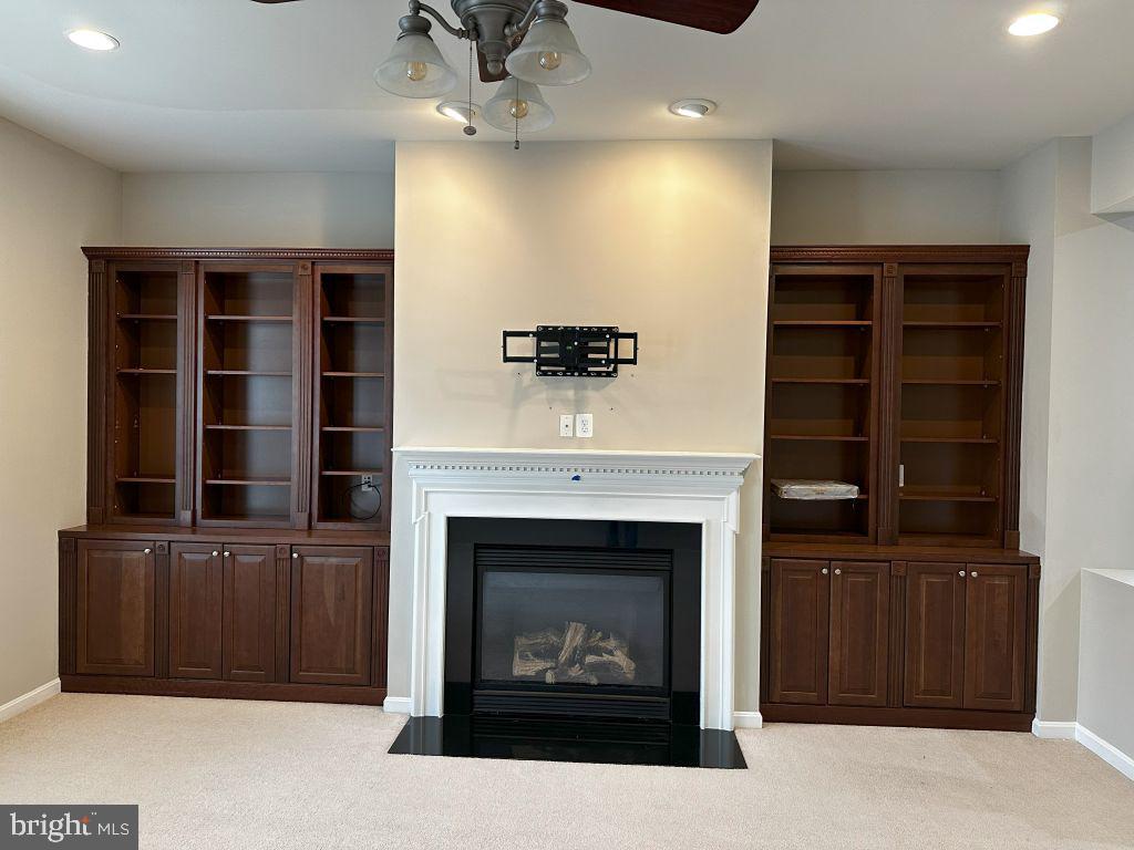 EVERGREEN VILLAGE - Residential Lease