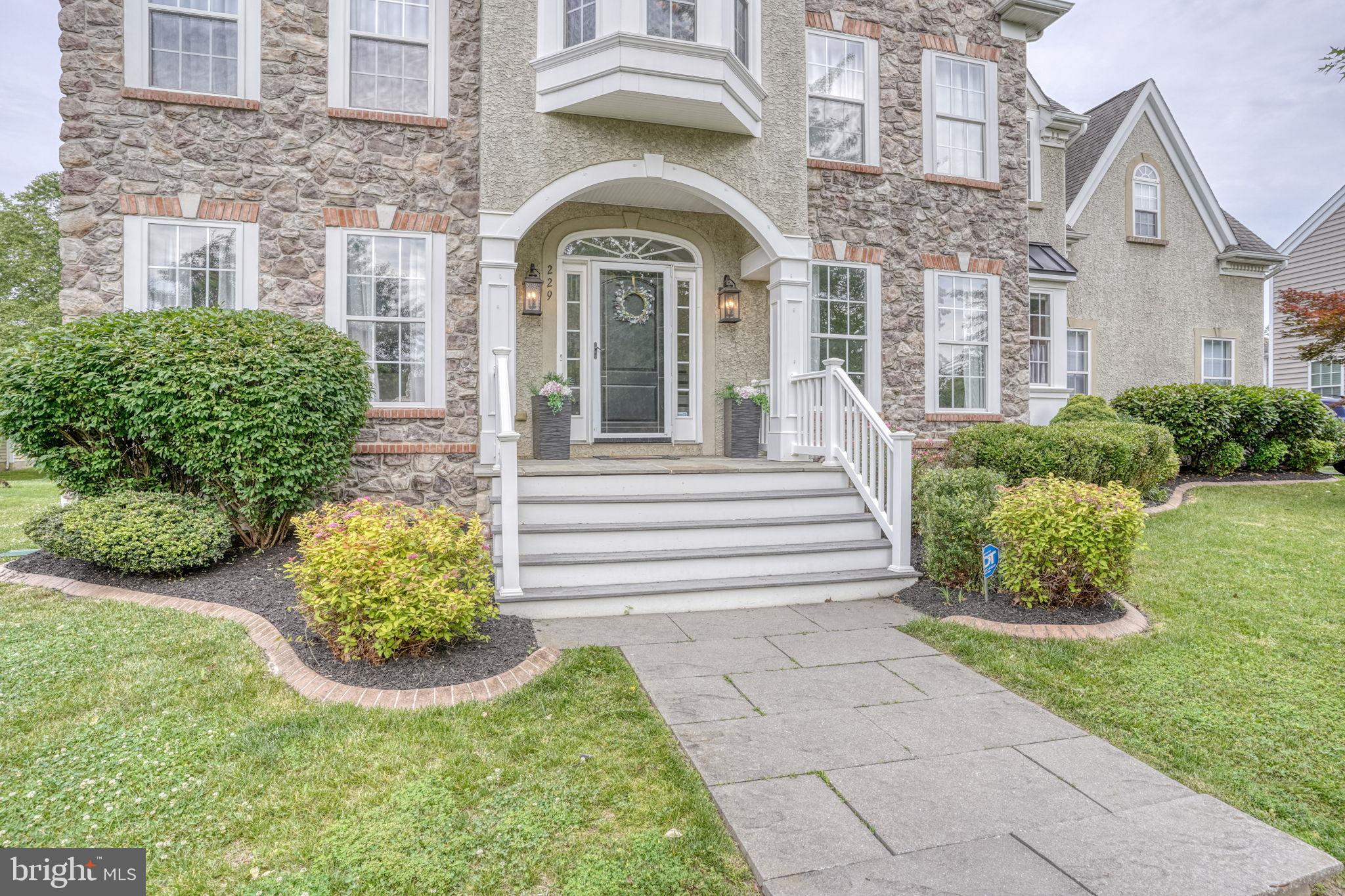 229 WICKERBERRY DRIVE