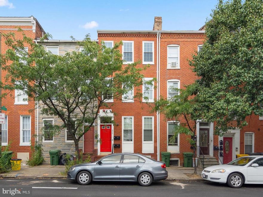 3 Unit Rowhouse fully renovated within last 5 years. Across from University of Maryland Hospital and Downtown Baltimore.  1 Unit Rented and 2 Units Vacant. Excellent Opportunity as a Income Producing property in the heart of the city.