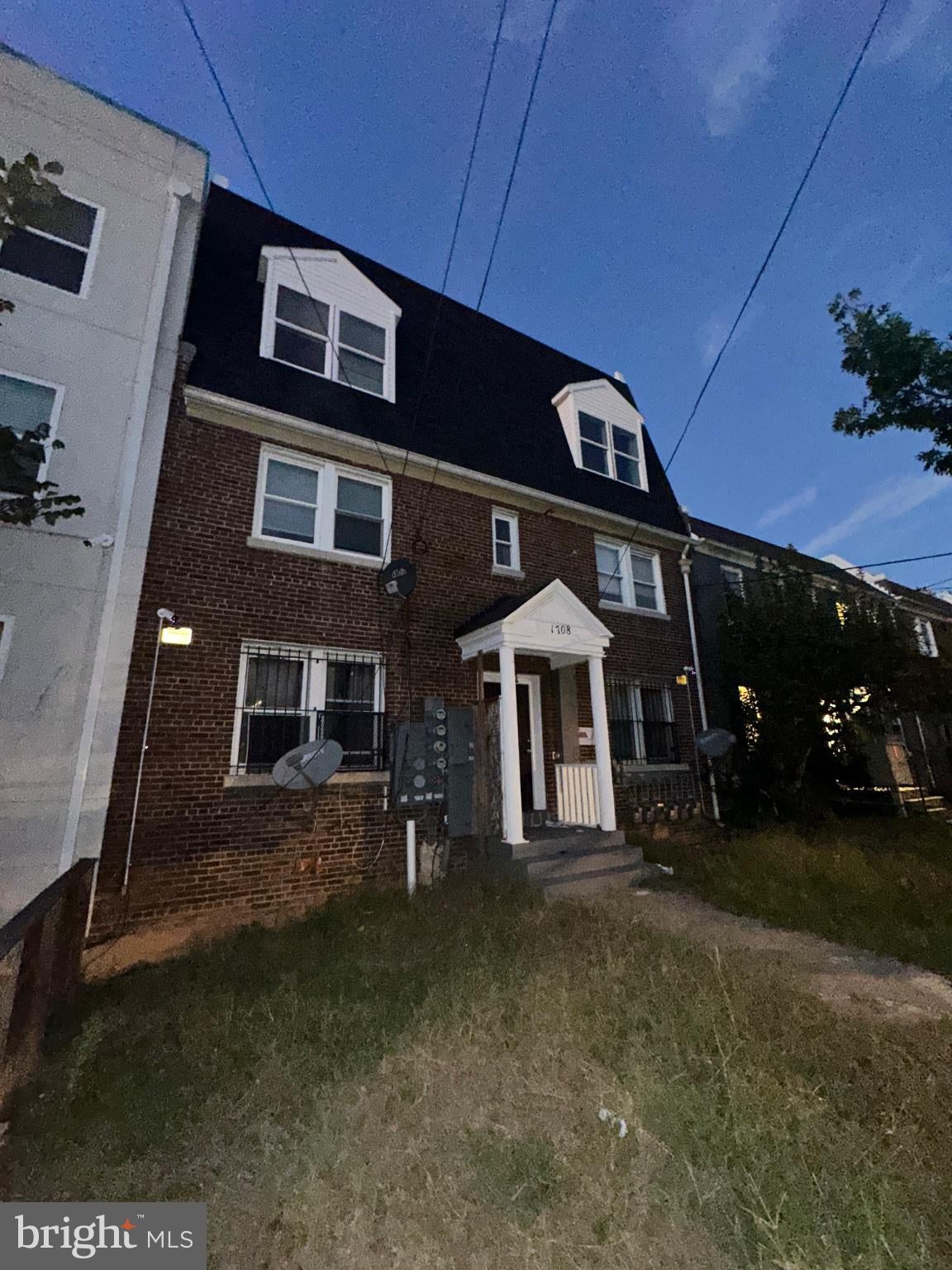 1708 R STREET SE
