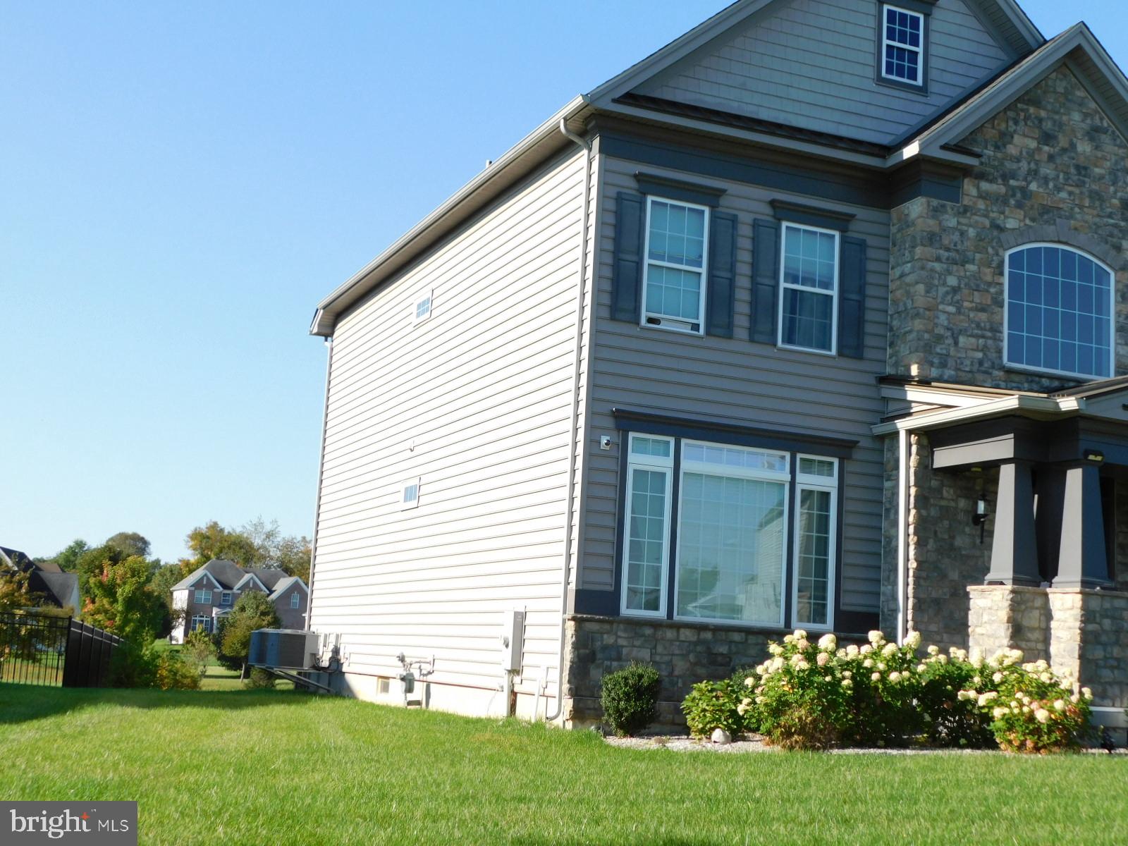 906 MELISSA COURT