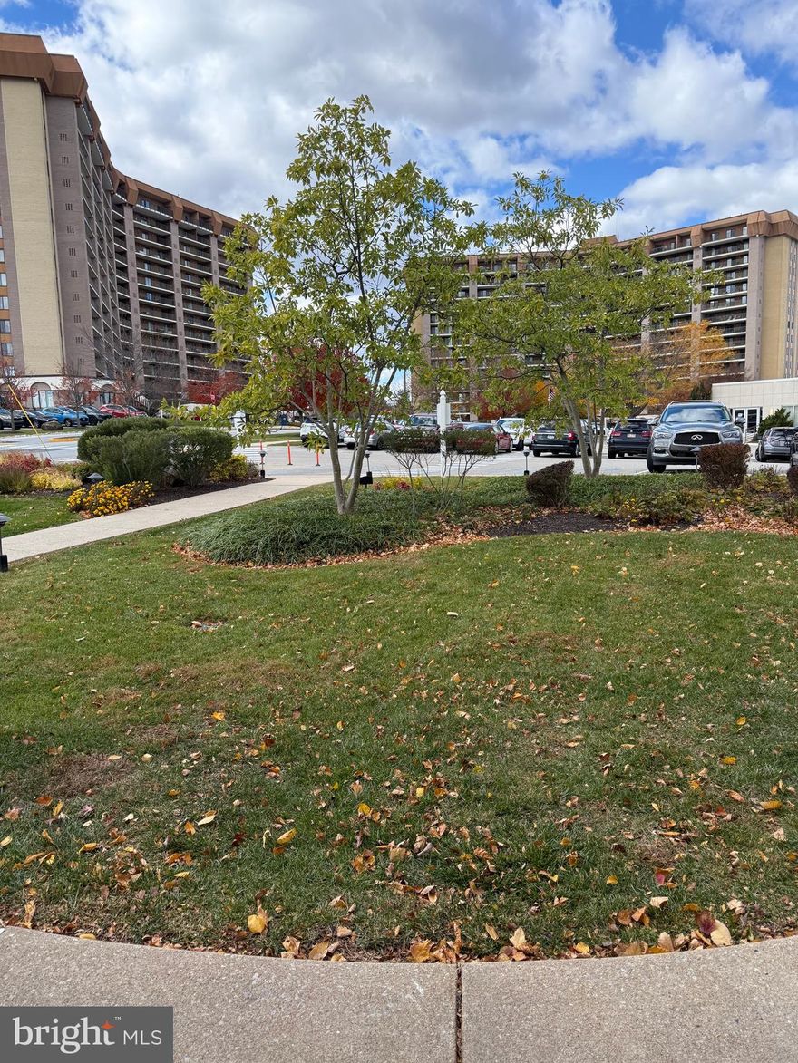 Come and preview this elegant condo, from the time you enter the building is nothing but beauty a sitting area with view of in ground pool, another tv sitting room, restaurant, coffee shop, pharmacy, doctors office, bus, everything you need, go to the unit in the fifth floor, from the time you open the door is breath taking, the beautiful hardwood floors, the great kitchen, and a balcony, great size bedroom with big closet space, club house, gym, inside and outside pool, all utilities included heating, air condition, water, trash, a/c unit and heating system, internet and so much more. Make your appointment today.