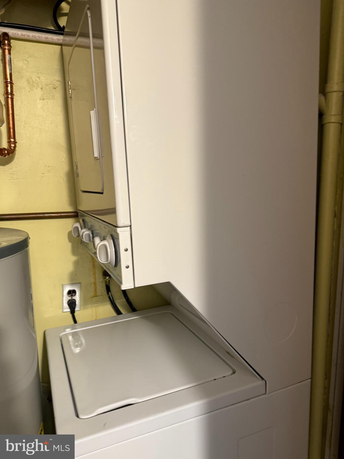 VALLEY FORGE TOWER - Residential Lease