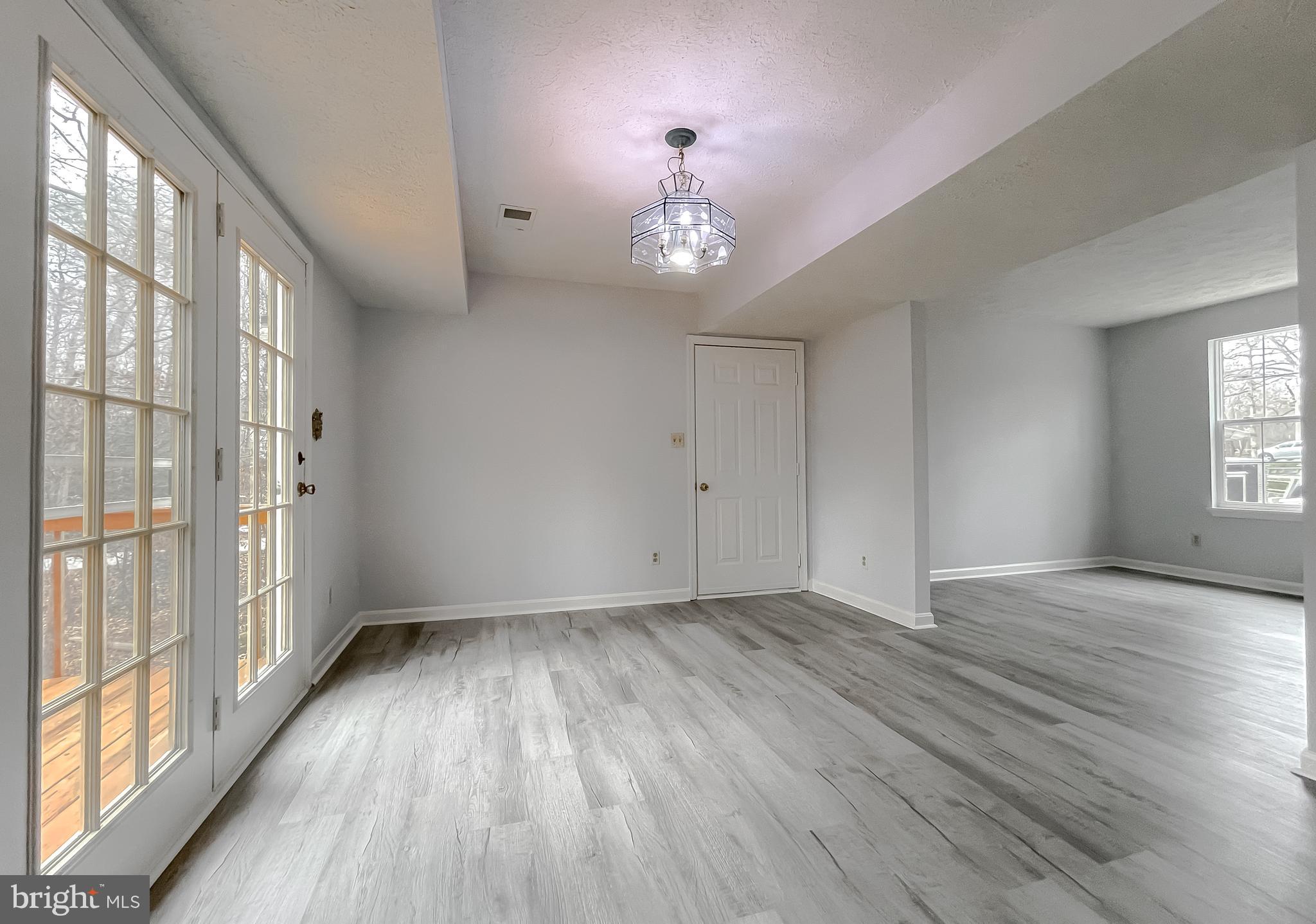 WHITE SANDS - Residential