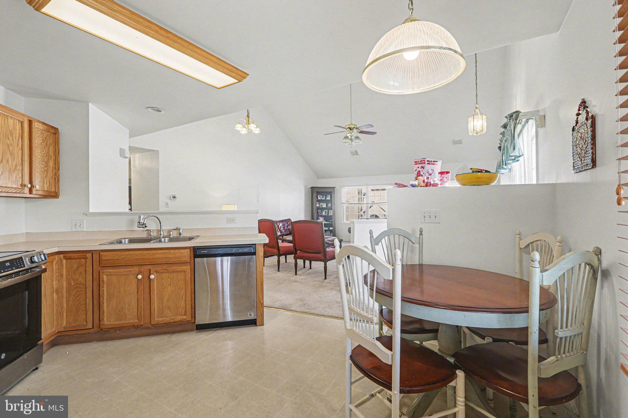 CARRIAGE HOMES - Residential