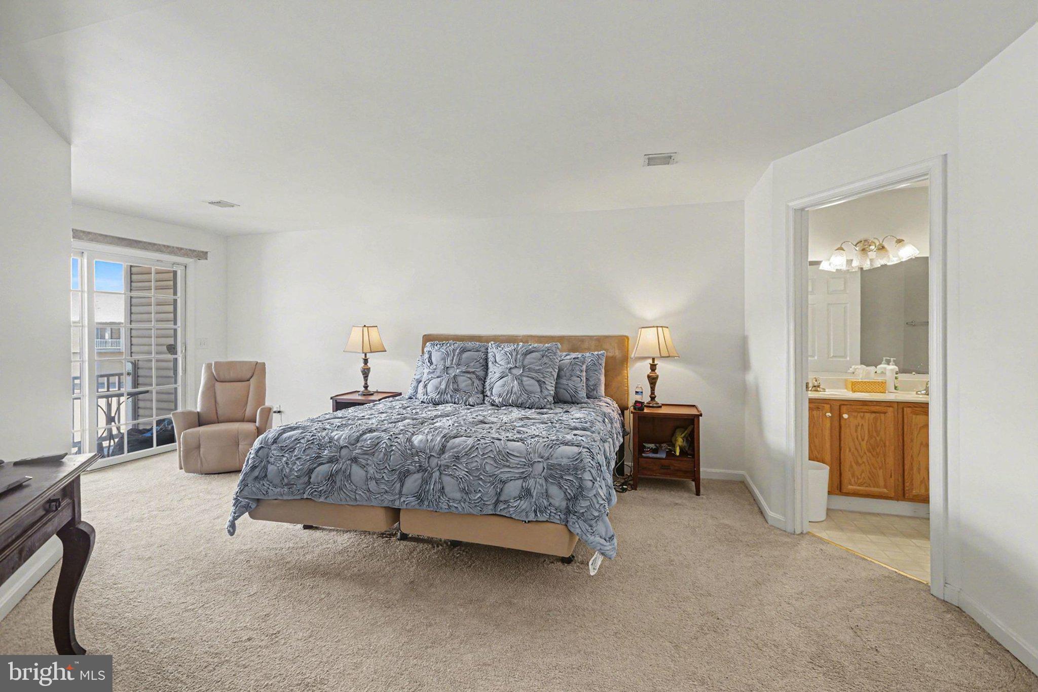 CARRIAGE HOMES - Residential