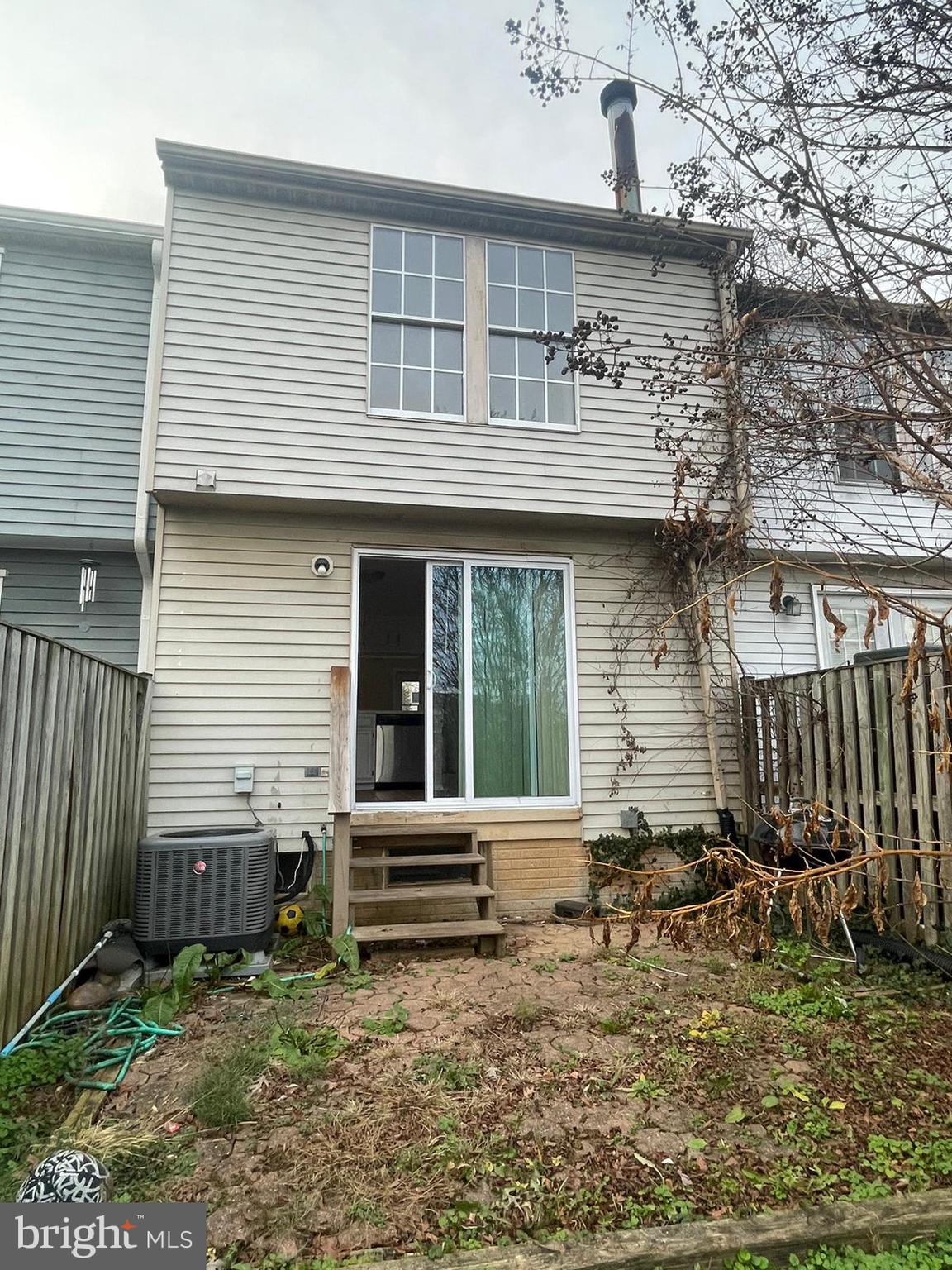 PARKVIEW TRAIL - Residential Lease