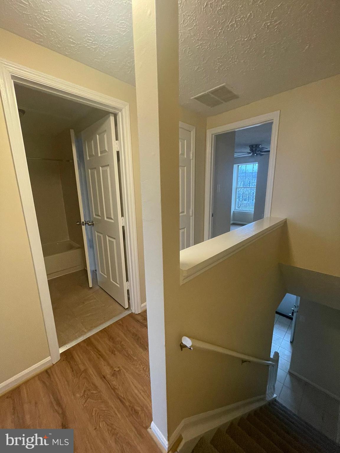 PARKVIEW TRAIL - Residential Lease