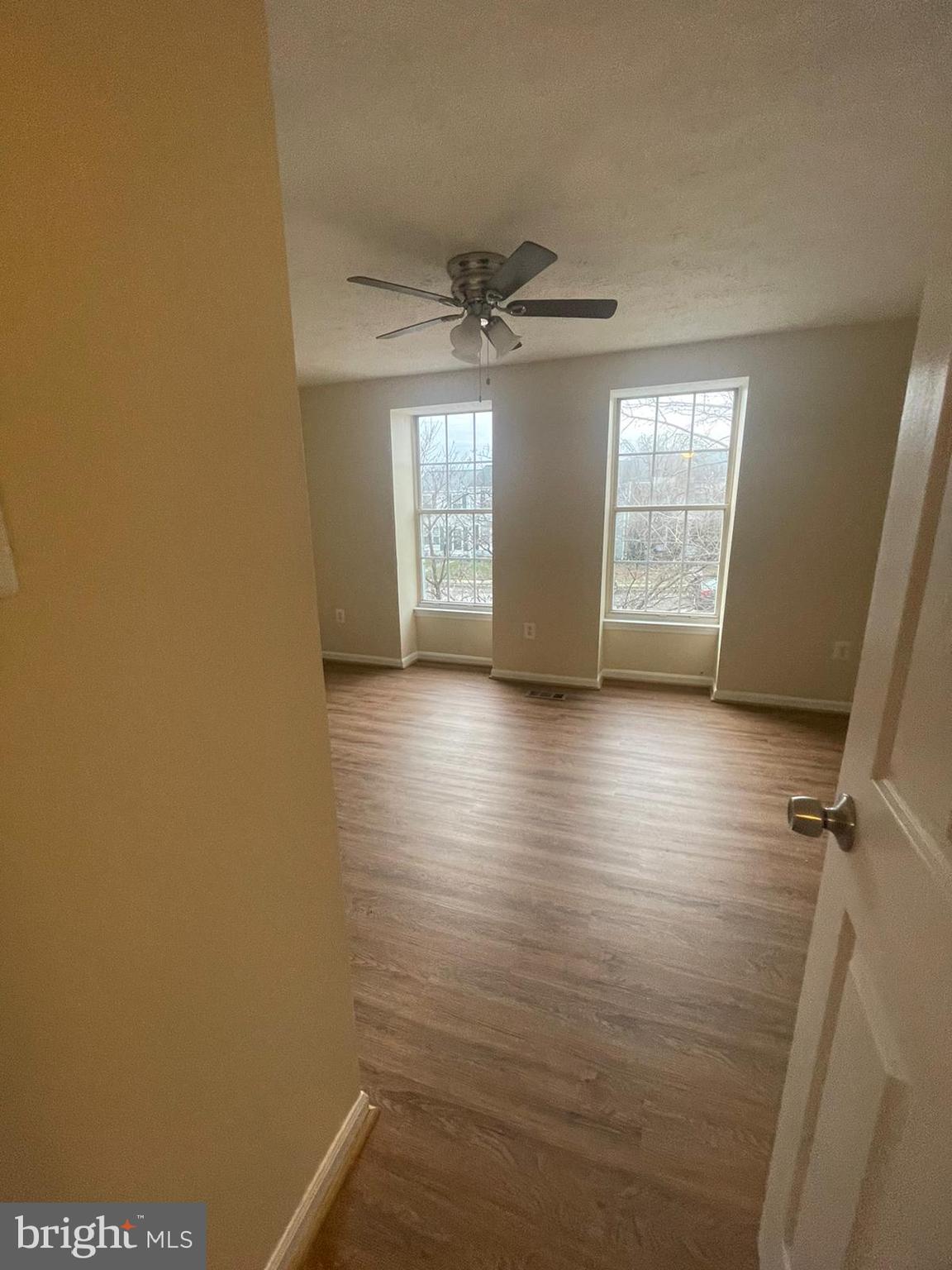 PARKVIEW TRAIL - Residential Lease