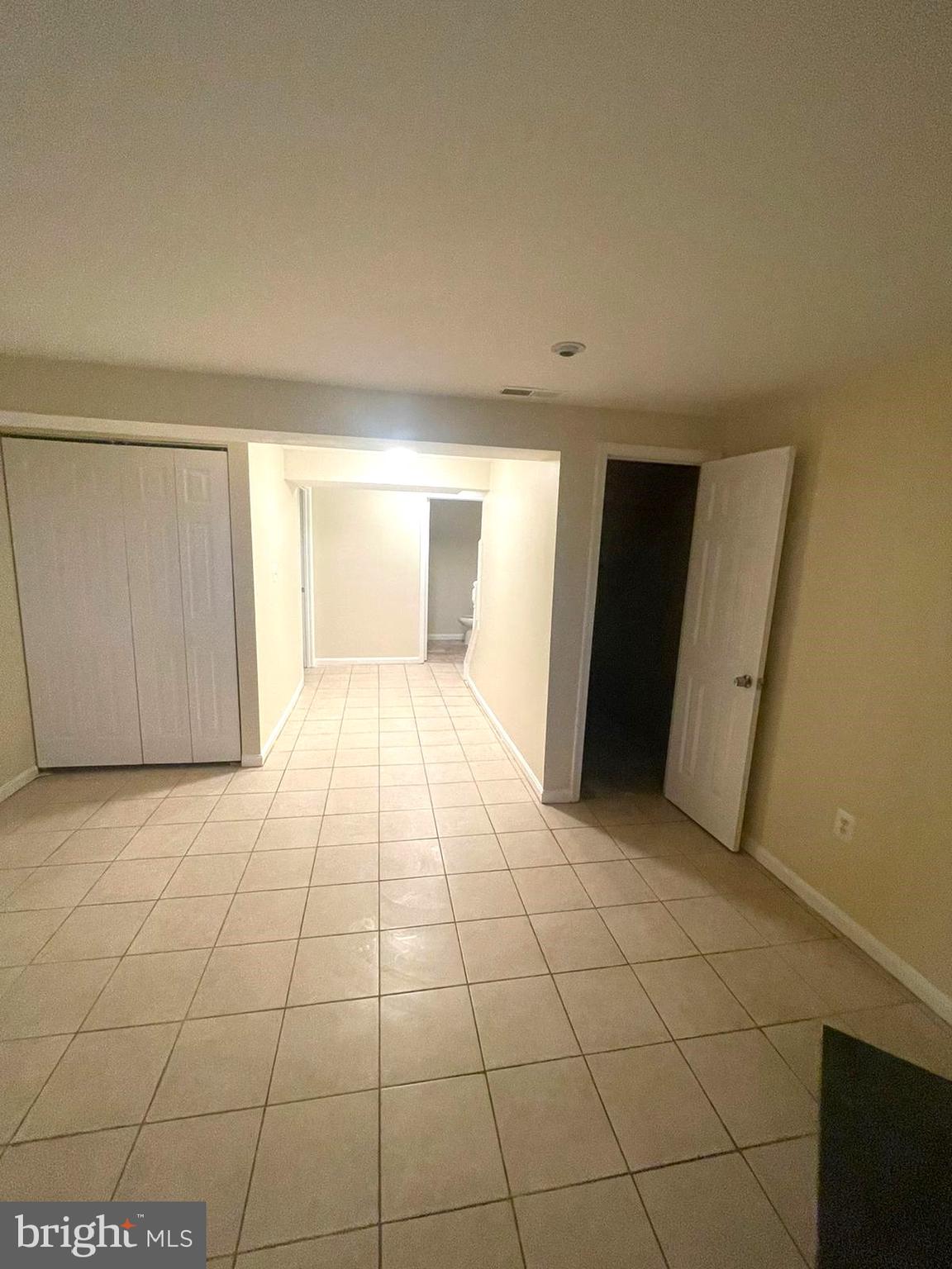 PARKVIEW TRAIL - Residential Lease